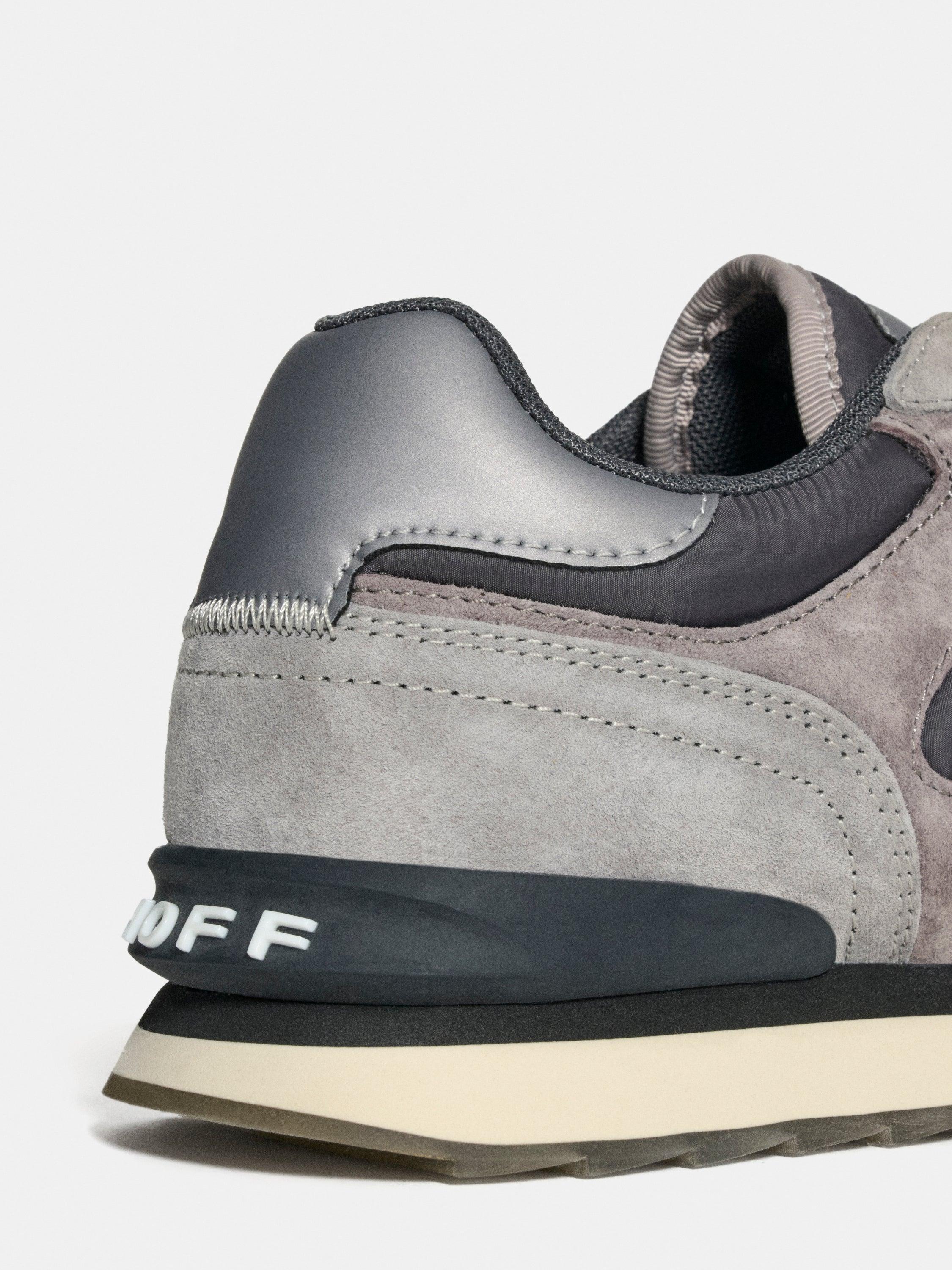 Sapatilhas em Pele com Atacadores Cinzento-4