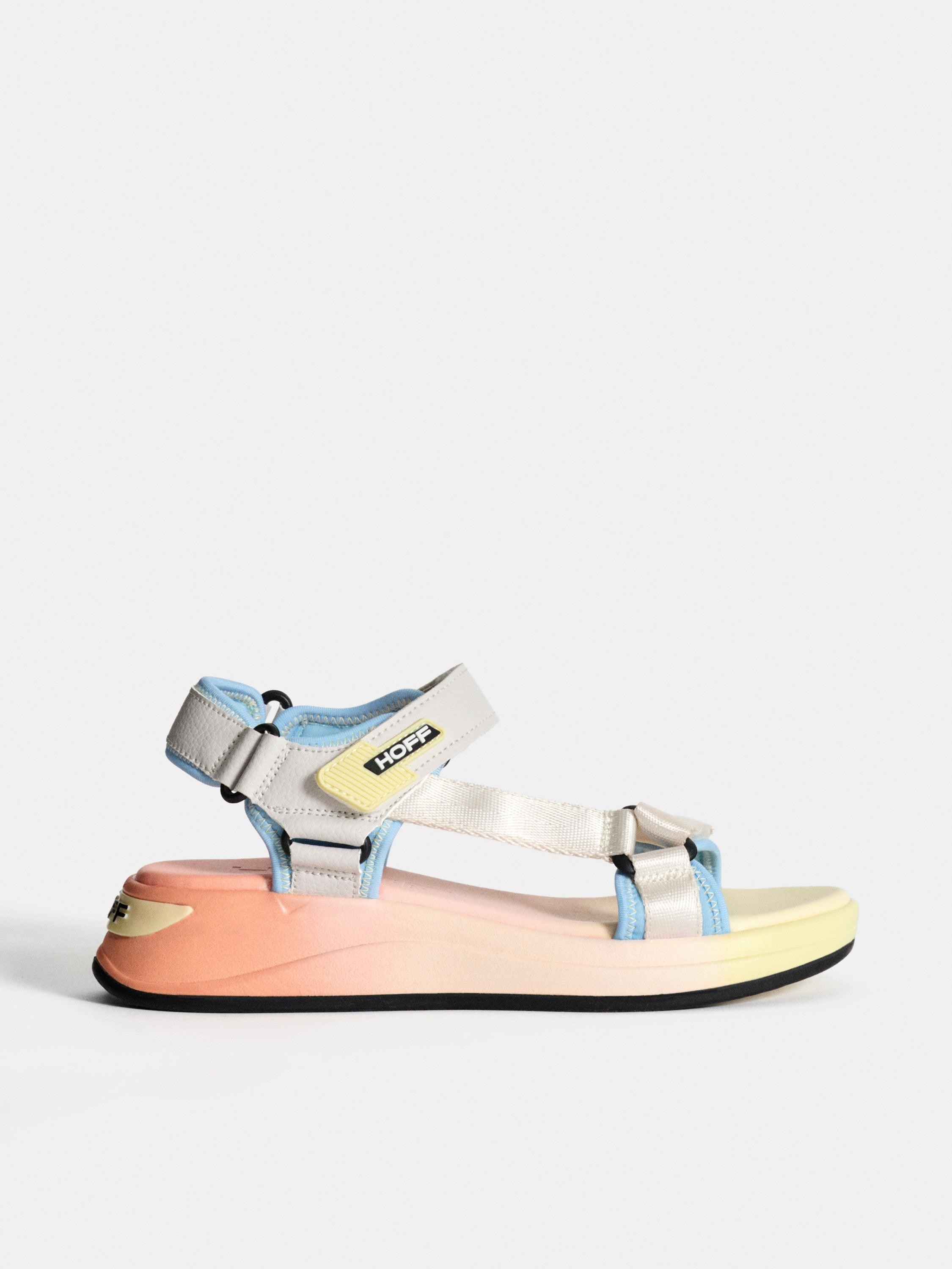 Imagem 0 de Sandálias Rasas Barbuda com Fecho em Velcro