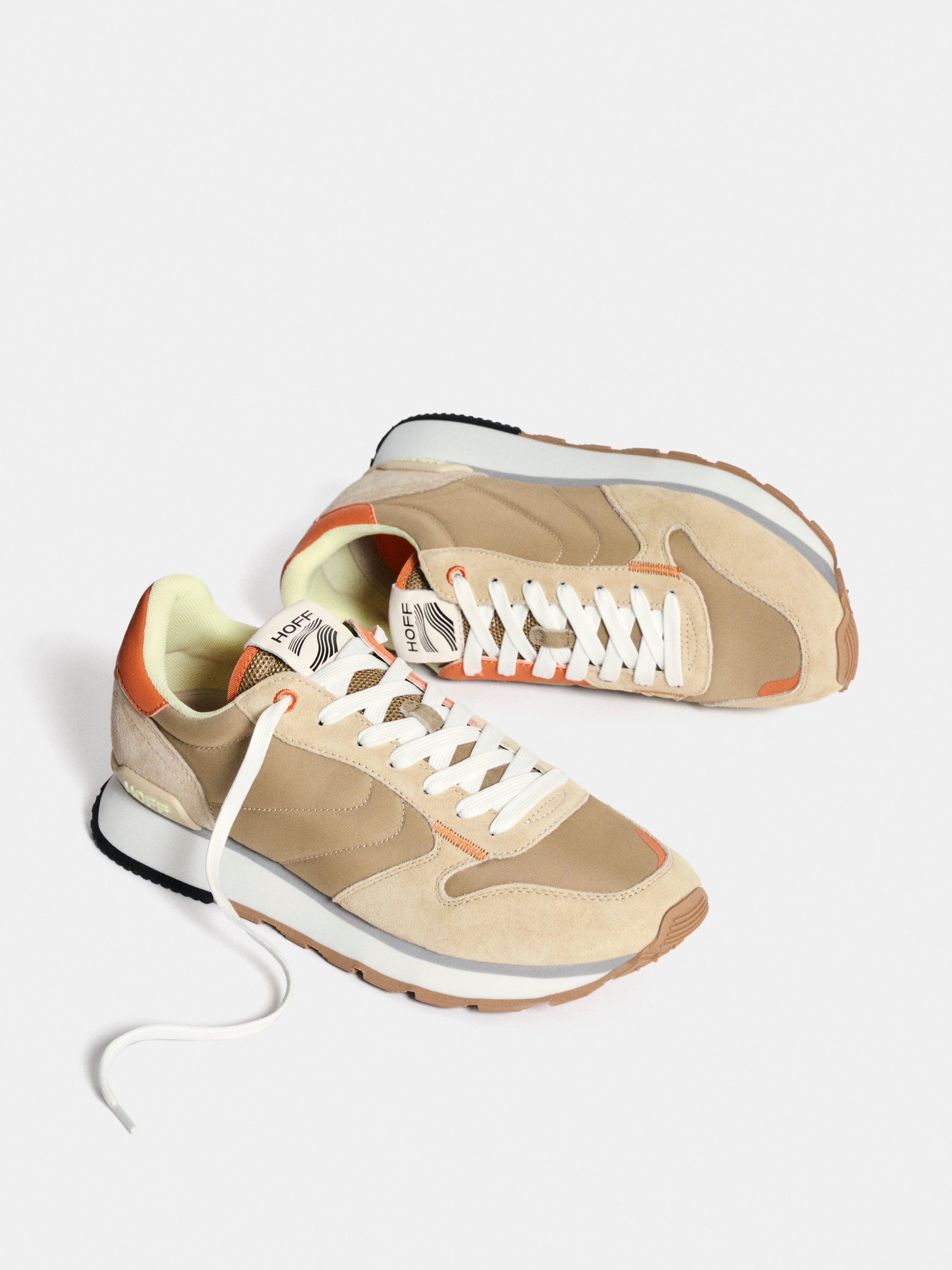 Sapatilhas Desportivas Benares Tipo Running Baixas com Logo Bege-2