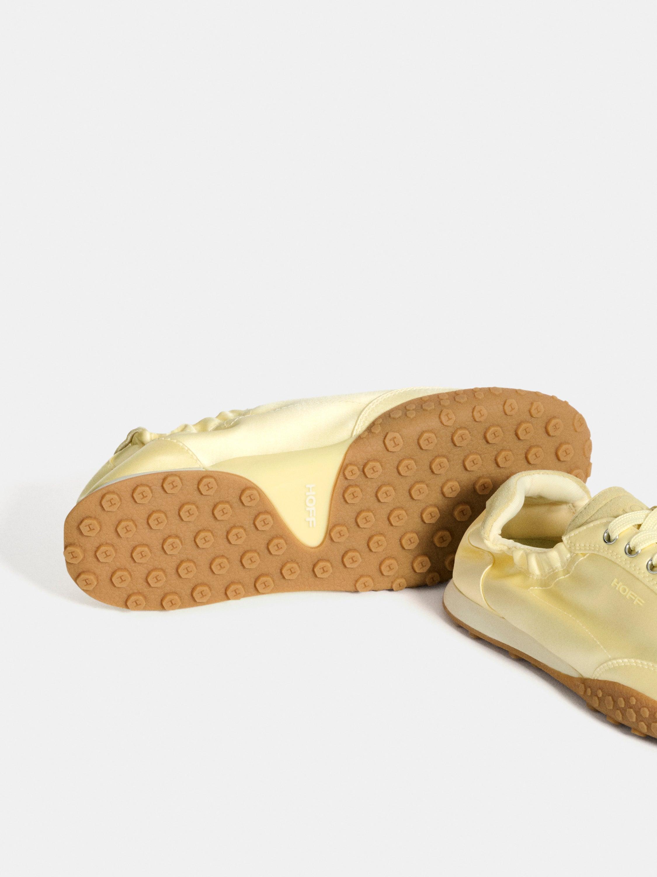 Sapatilhas Baixas de Cetim com Sola de Borracha Amarelo-4