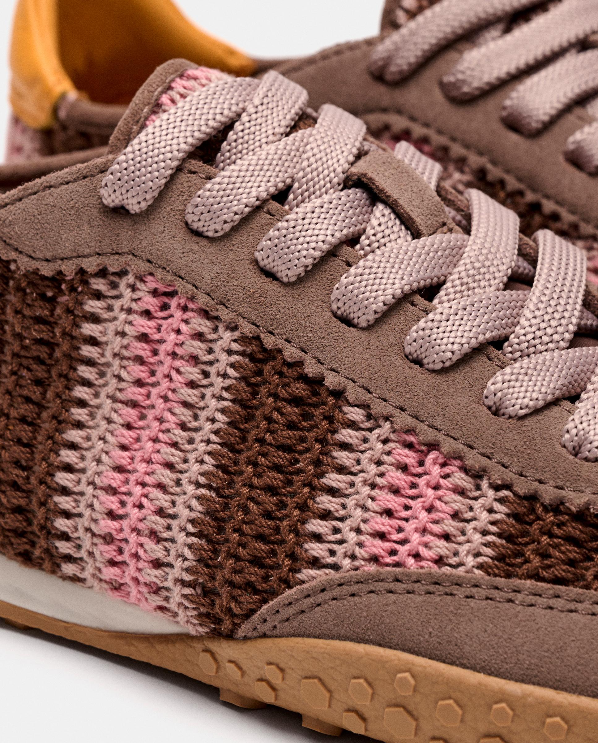 Sapatilhas Baixas em Pele com Sola de Borracha Castanho-3