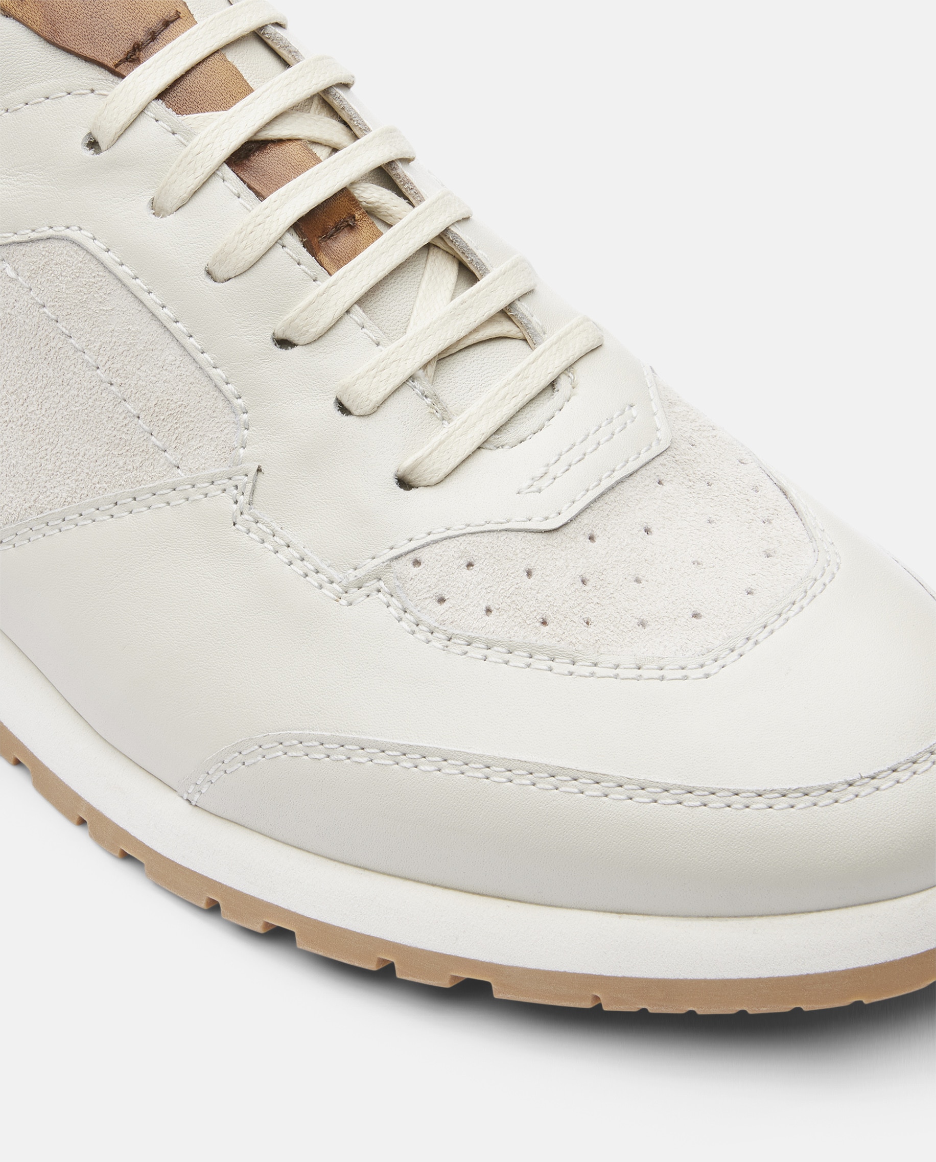 Sapatilhas em Pele Macia - Nacarado Creme-4