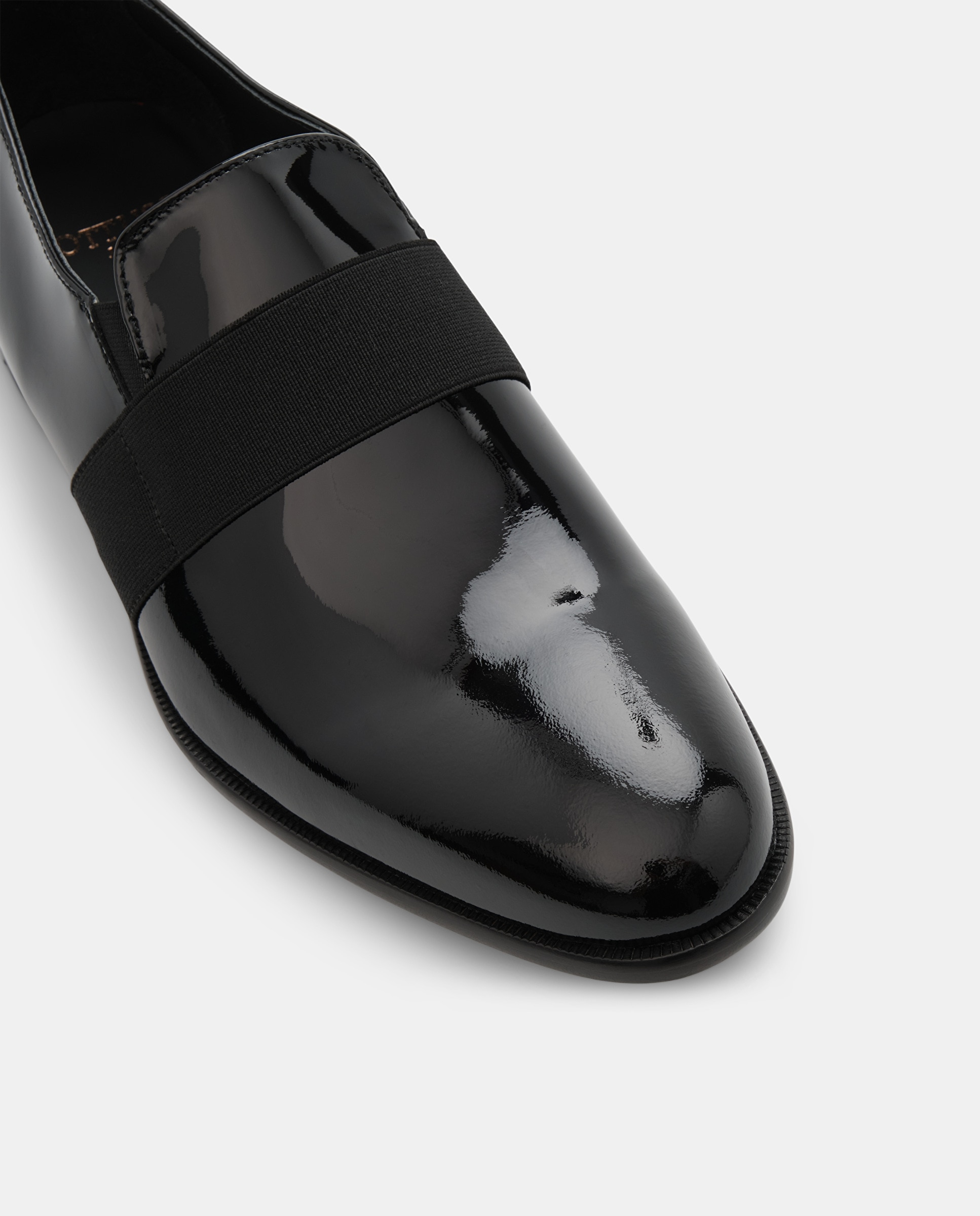 Mocassins com Tira Regency de Pele de Bovino em Preto Preto-4