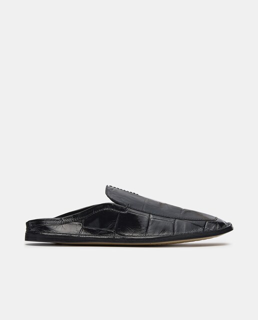 Imagem 0 de Mules em Pele com Estampado em Preto