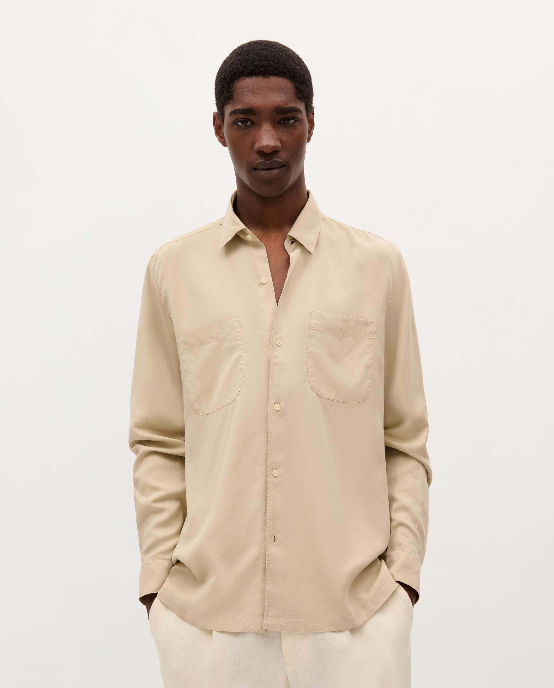 Camisa Regular Fit com Bolsos Bege-1
