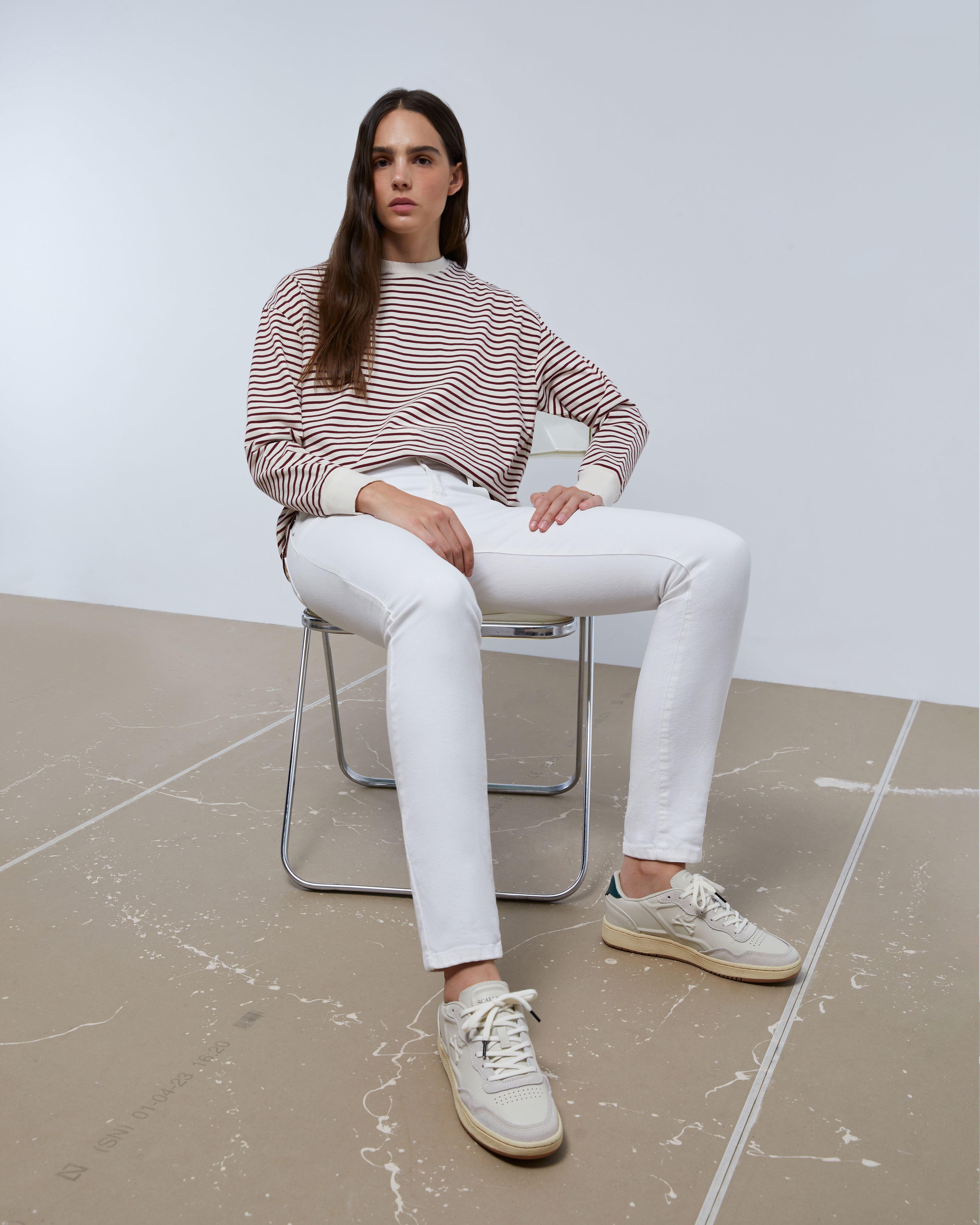 Jeans Straight com Fecho de Botões e Presilhas na Cintura Branco-4