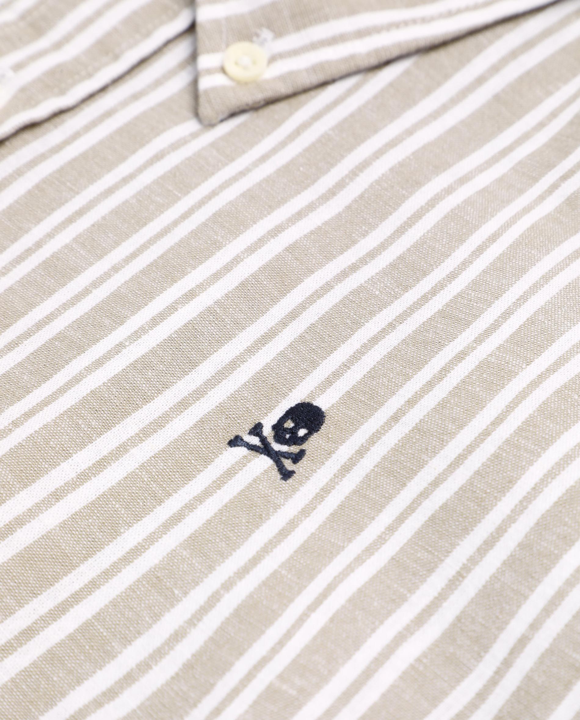 Camisa às Riscas com Gola Abotoada Caqui-4