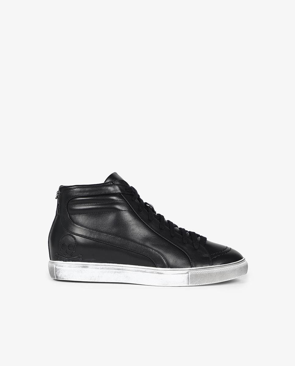 Imagem 0 de Sapatilhas de Pele Abotinadas em Preto