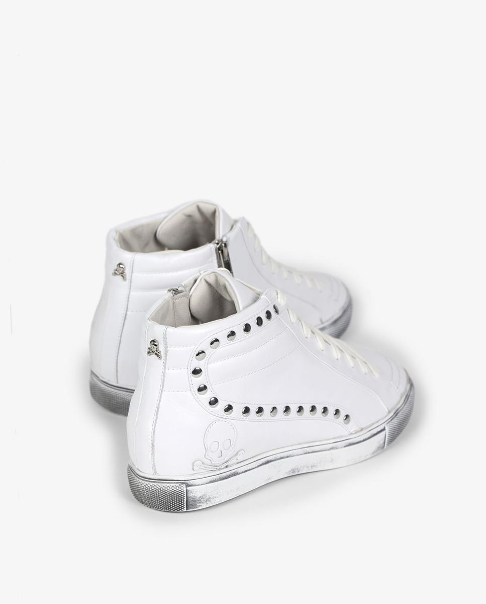 Sapatilhas de Pele Abotinadas com Tachas Branco-3