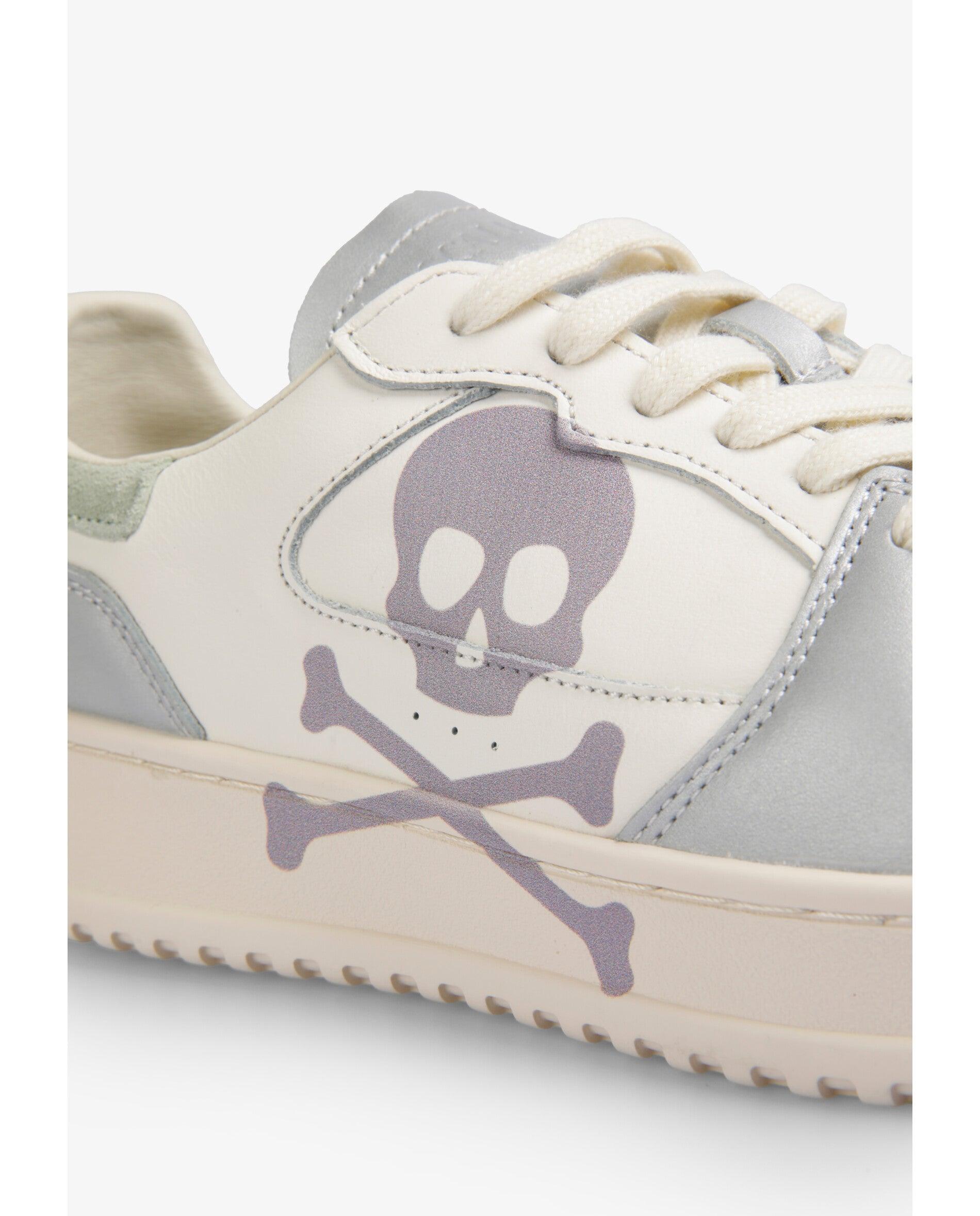 Sapatilhas Retro com Atacadores e Maxi Caveira Prata-3