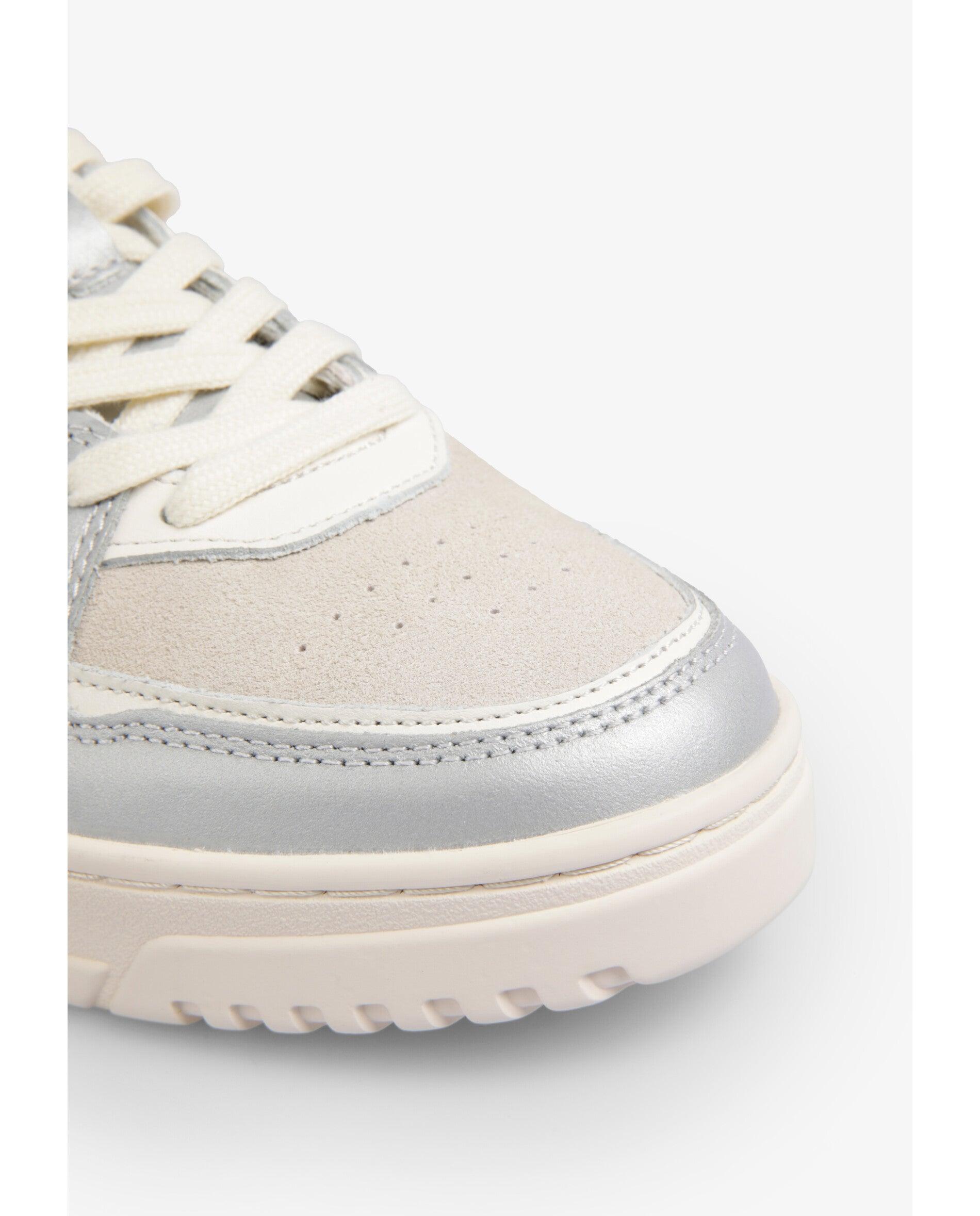 Sapatilhas Retro com Atacadores e Maxi Caveira Prata-4