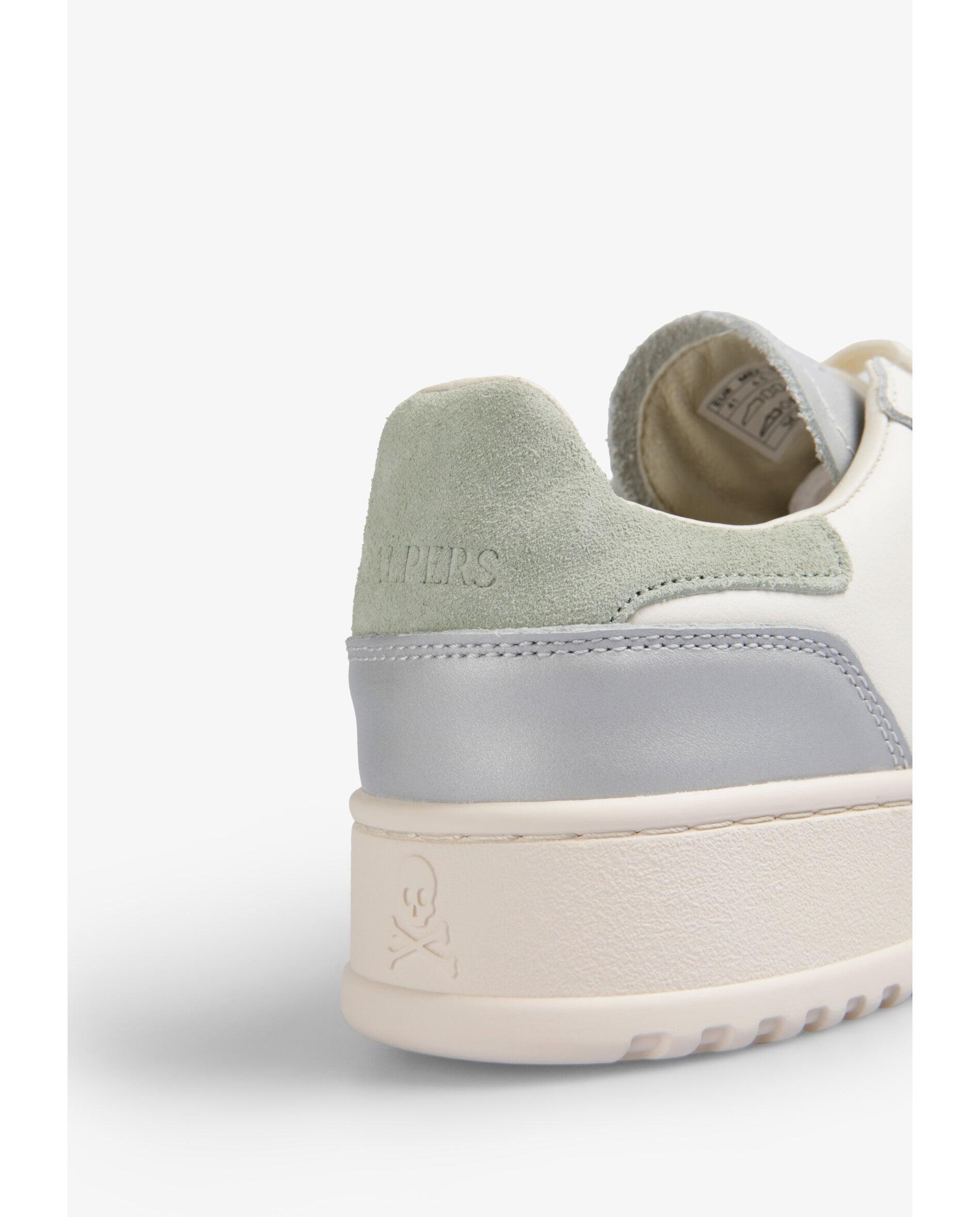 Sapatilhas Retro com Atacadores e Maxi Caveira Prata-5