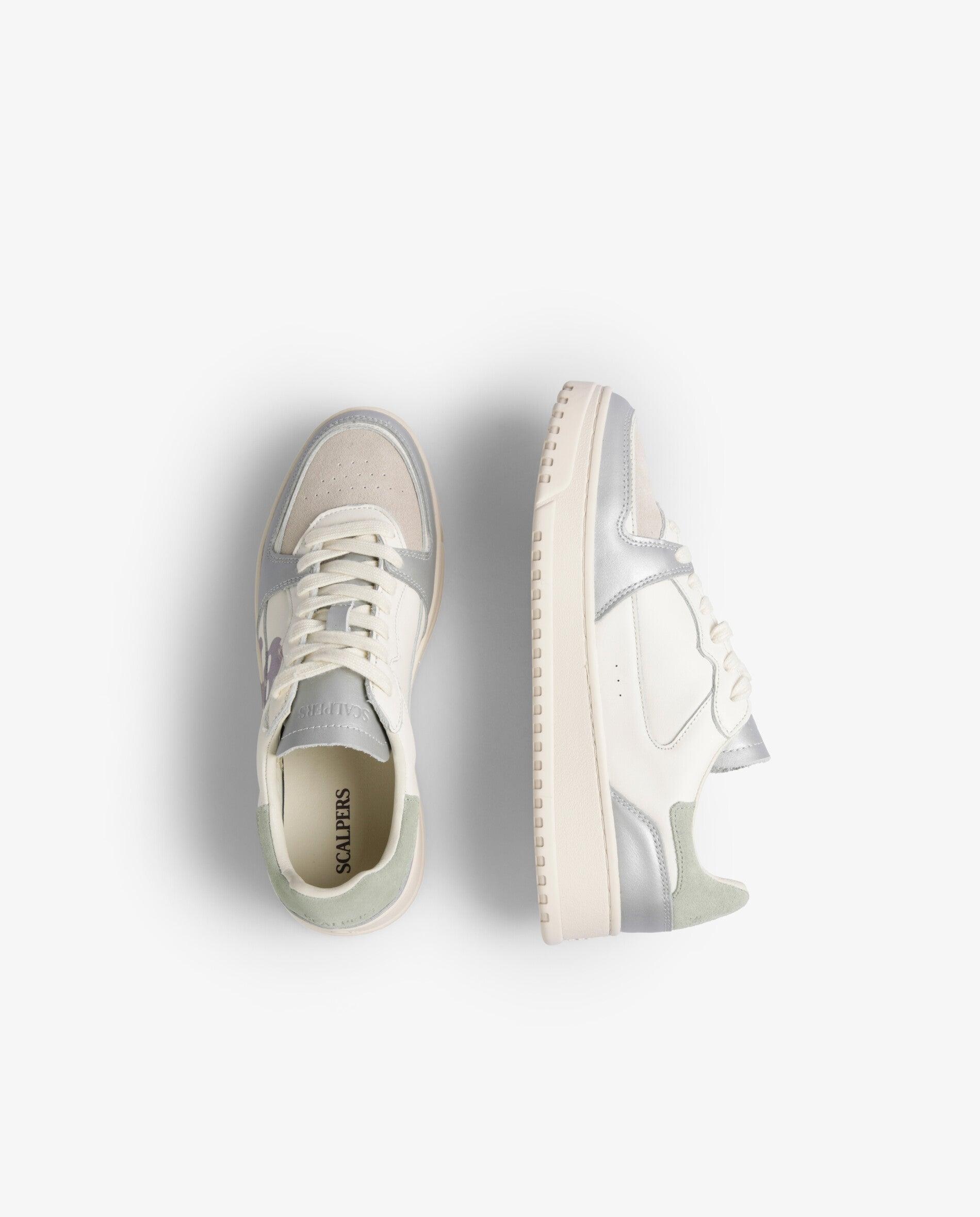 Sapatilhas Retro com Atacadores e Maxi Caveira Prata-6