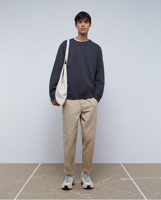 Sweatshirt com Corte Regular Fit - Cinzento-escuro