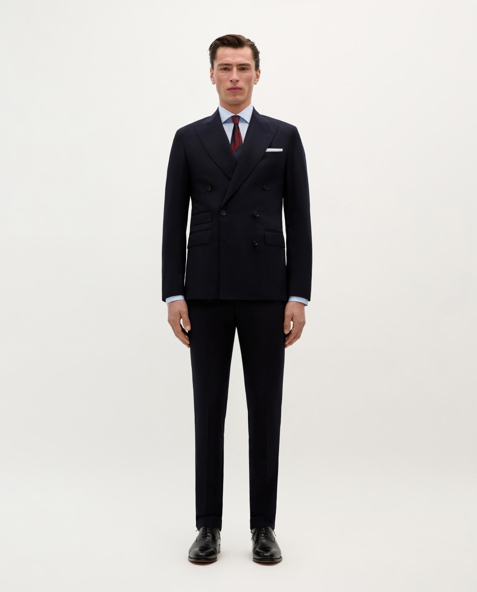 Imagem 0 de Calças de Fato com Corte a Direito e Fecho Zip e Botão