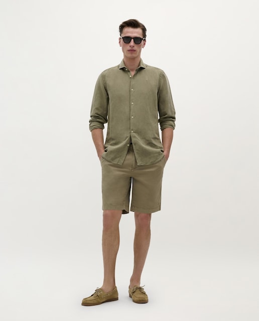 Imagem 0 de Bermudas Regular Fit com Bolsos