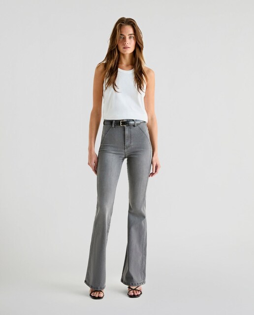 Imagem 0 de Calças Jeans de Corte a Direito Bootcut de Cintura Alta