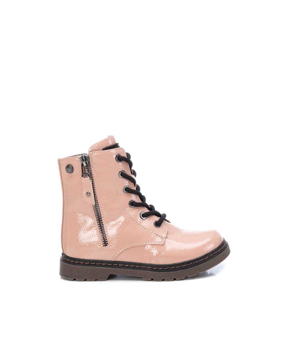 Imagem 0 de Botins de Verniz com Cordões e Fecho Zip Lateral