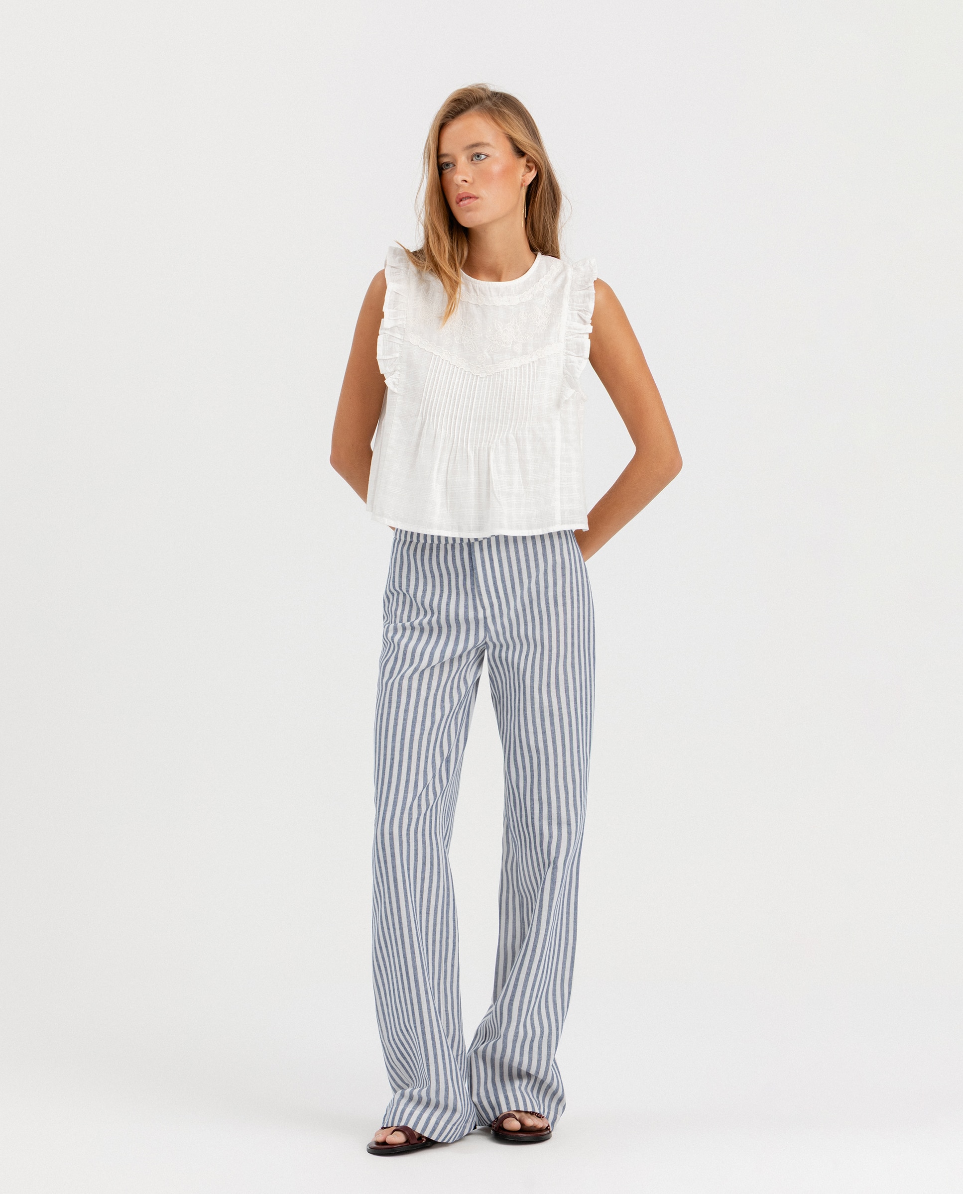 Blusa com Detalhe de Pregas Branco-3