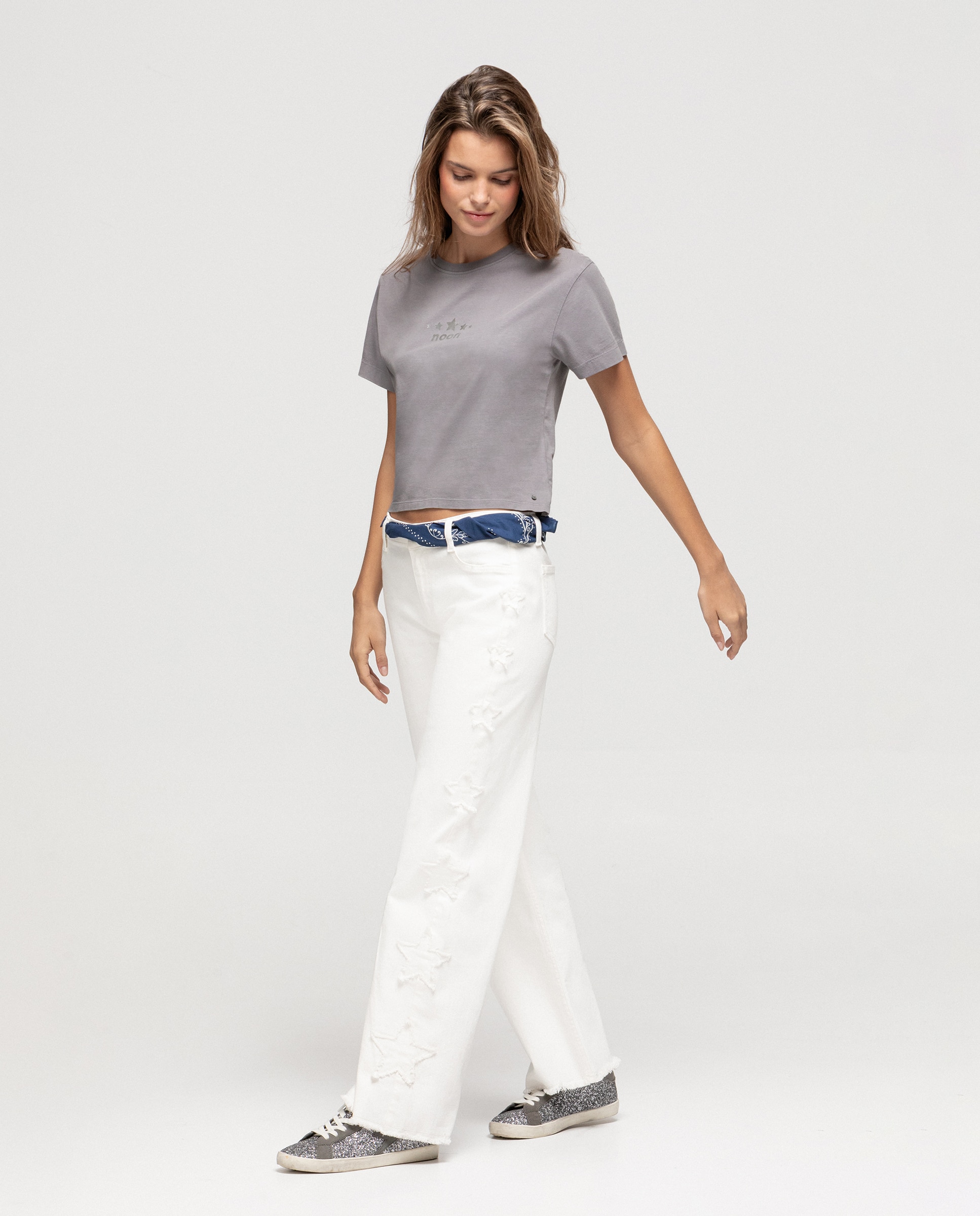 Imagem 0 de Jeans com Corte a Direito com Estrelas Lateral