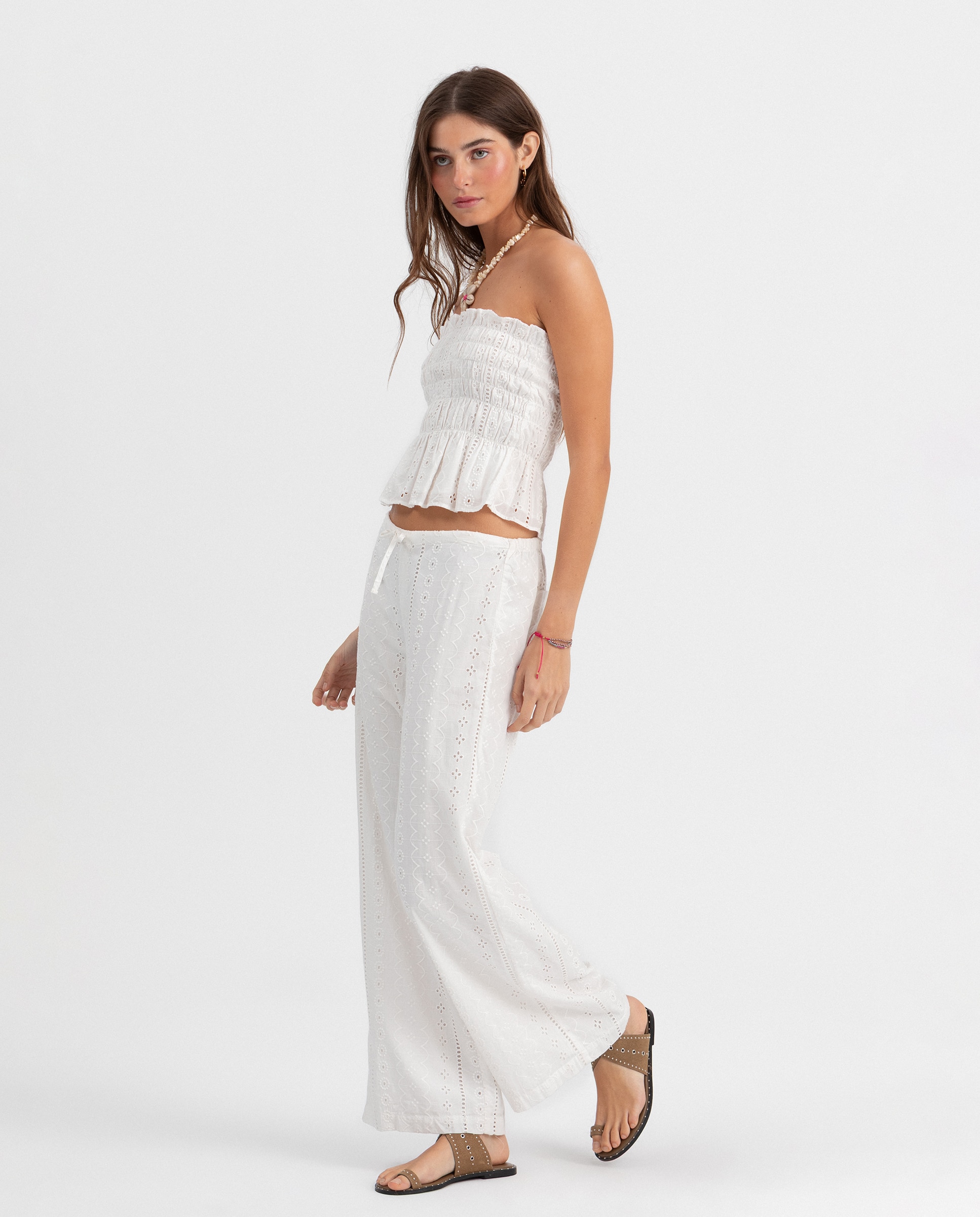Top Liso com Bordado Suíço Branco-2