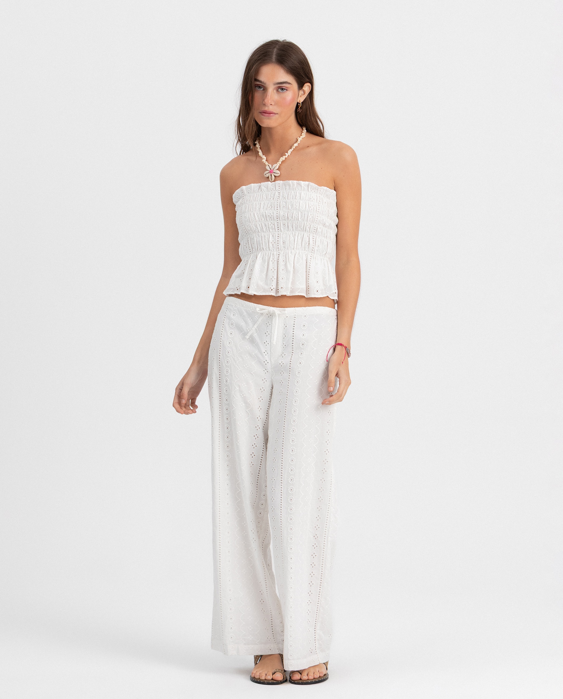 Top Liso com Bordado Suíço Branco-4
