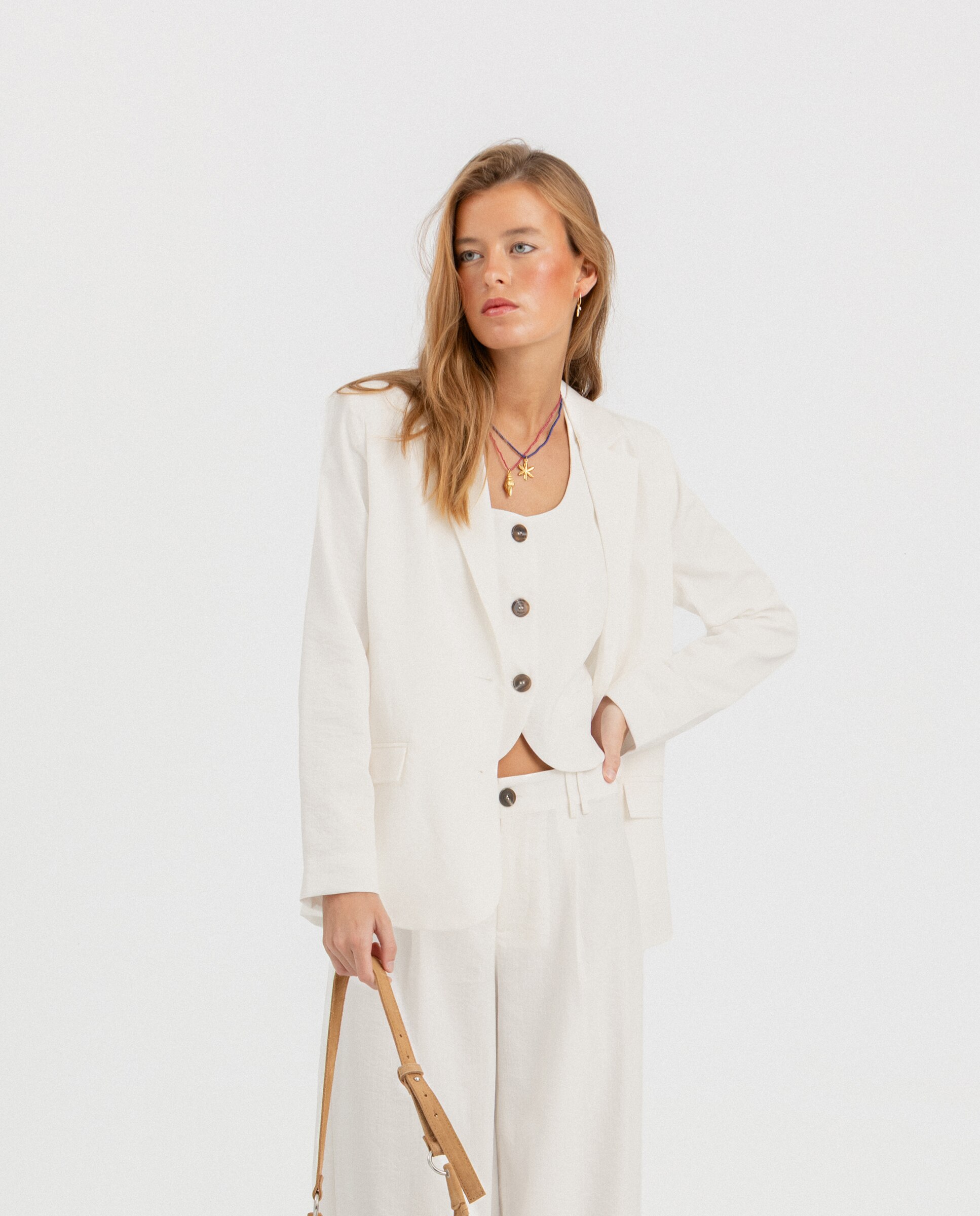 Blazer com Corte a Direito e Gola com Lapela e Manga Comprida Branco-4