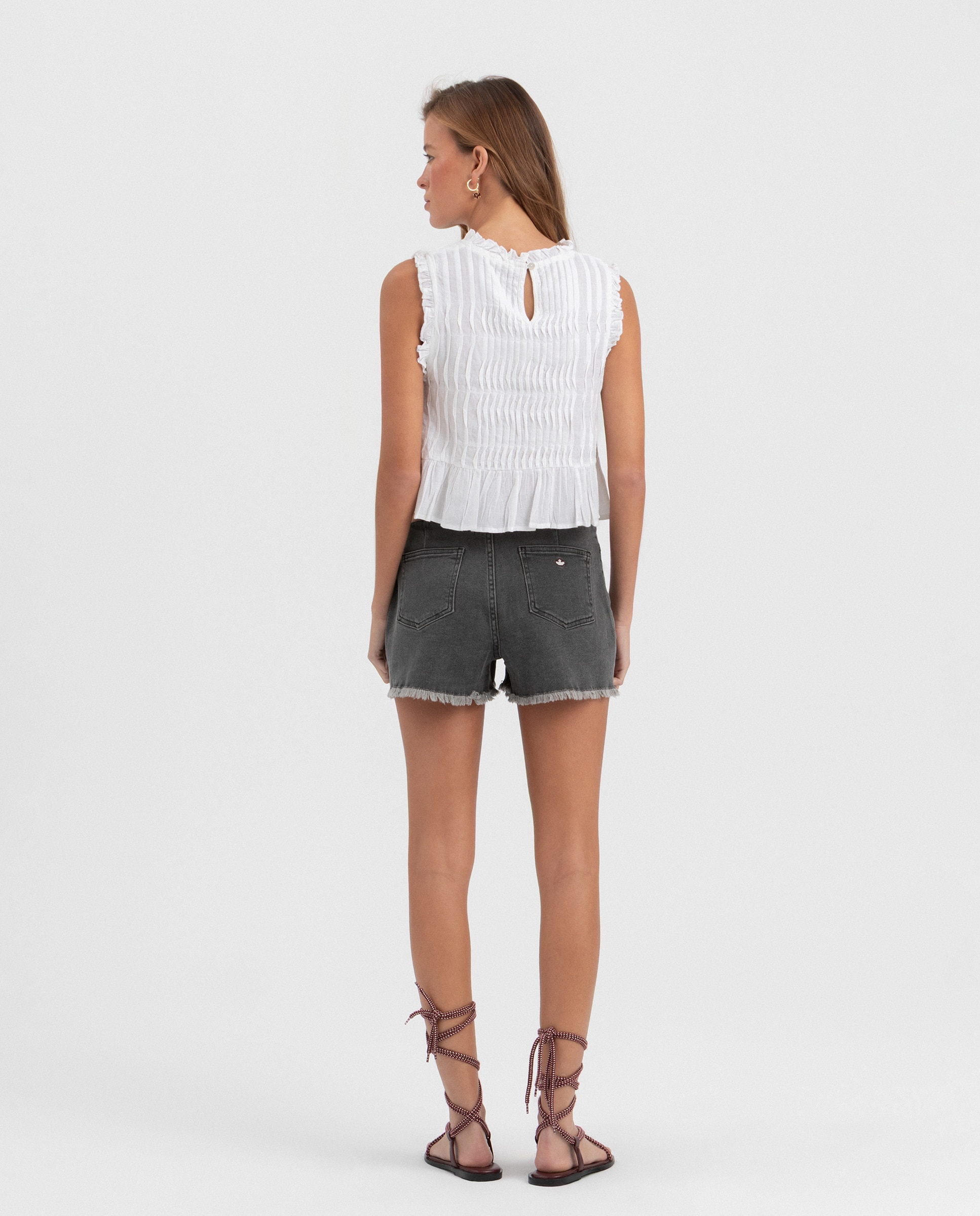 Shorts com Tachas Antracite-2