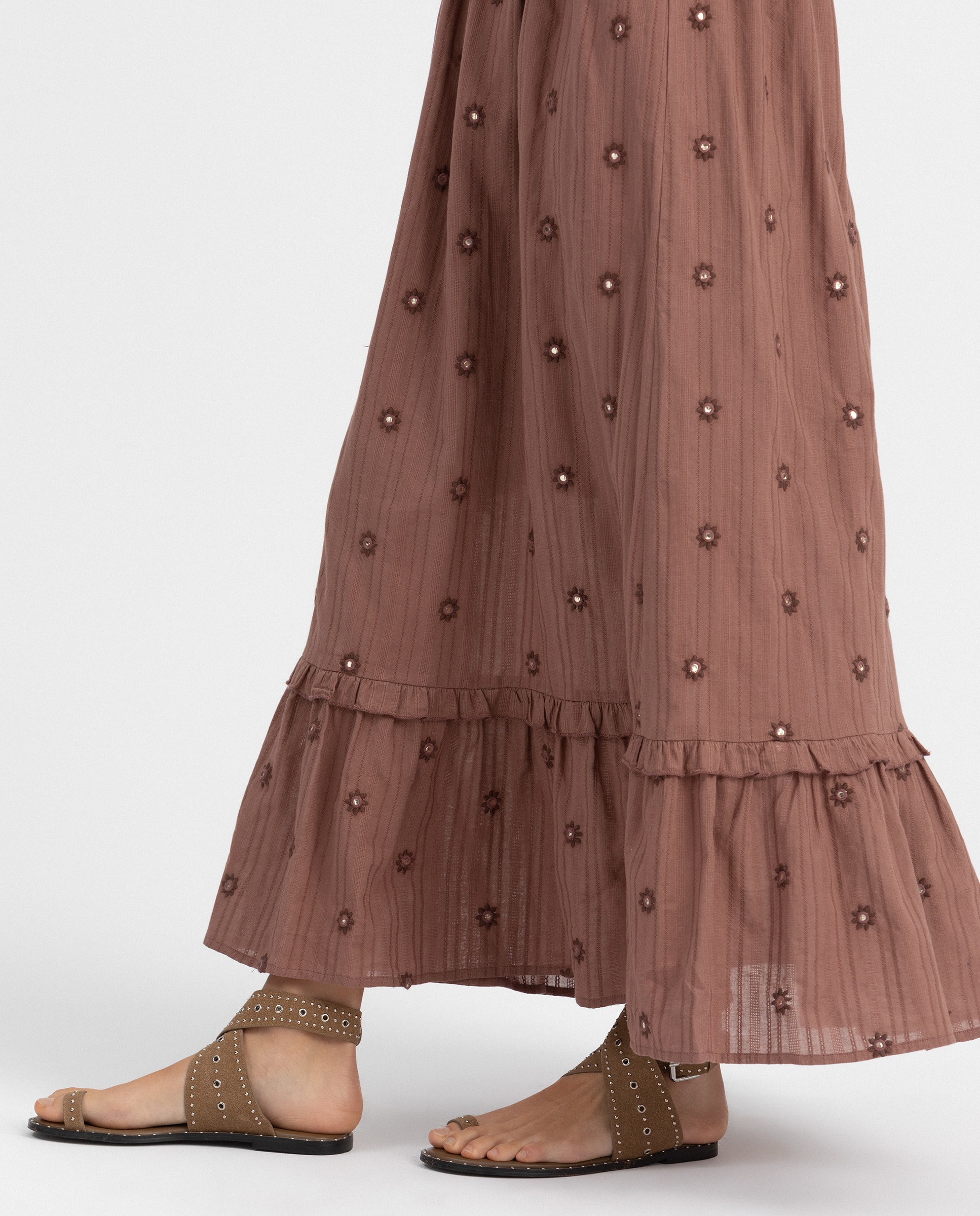 Vestido Midi com Espelhos Bordados Castanho-4