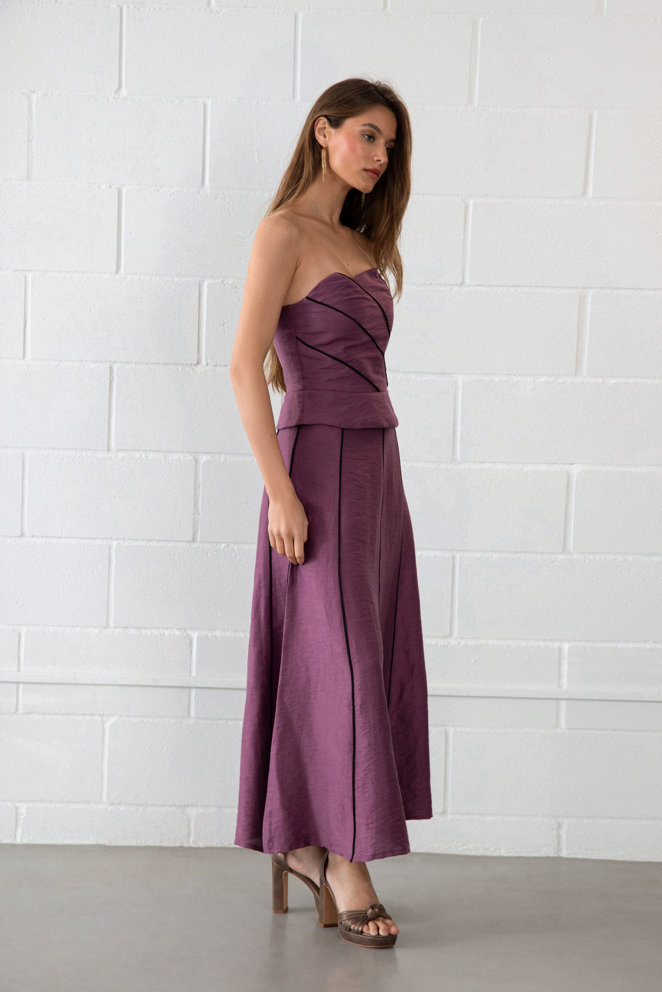 Saia Midi com Corte a Direito e Pregas Frontais Roxo-3