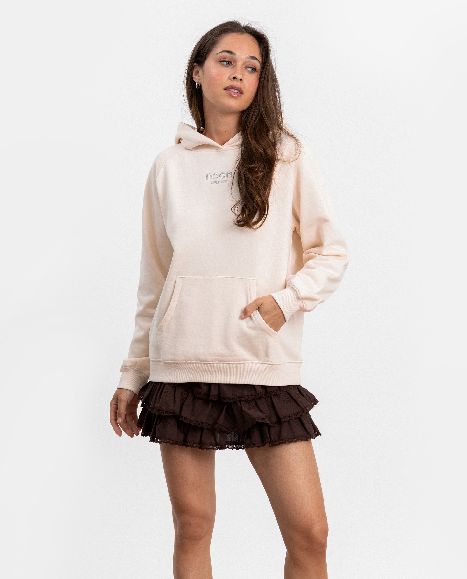 Sweatshirt com Capuz e Print de Estrela Cru-1