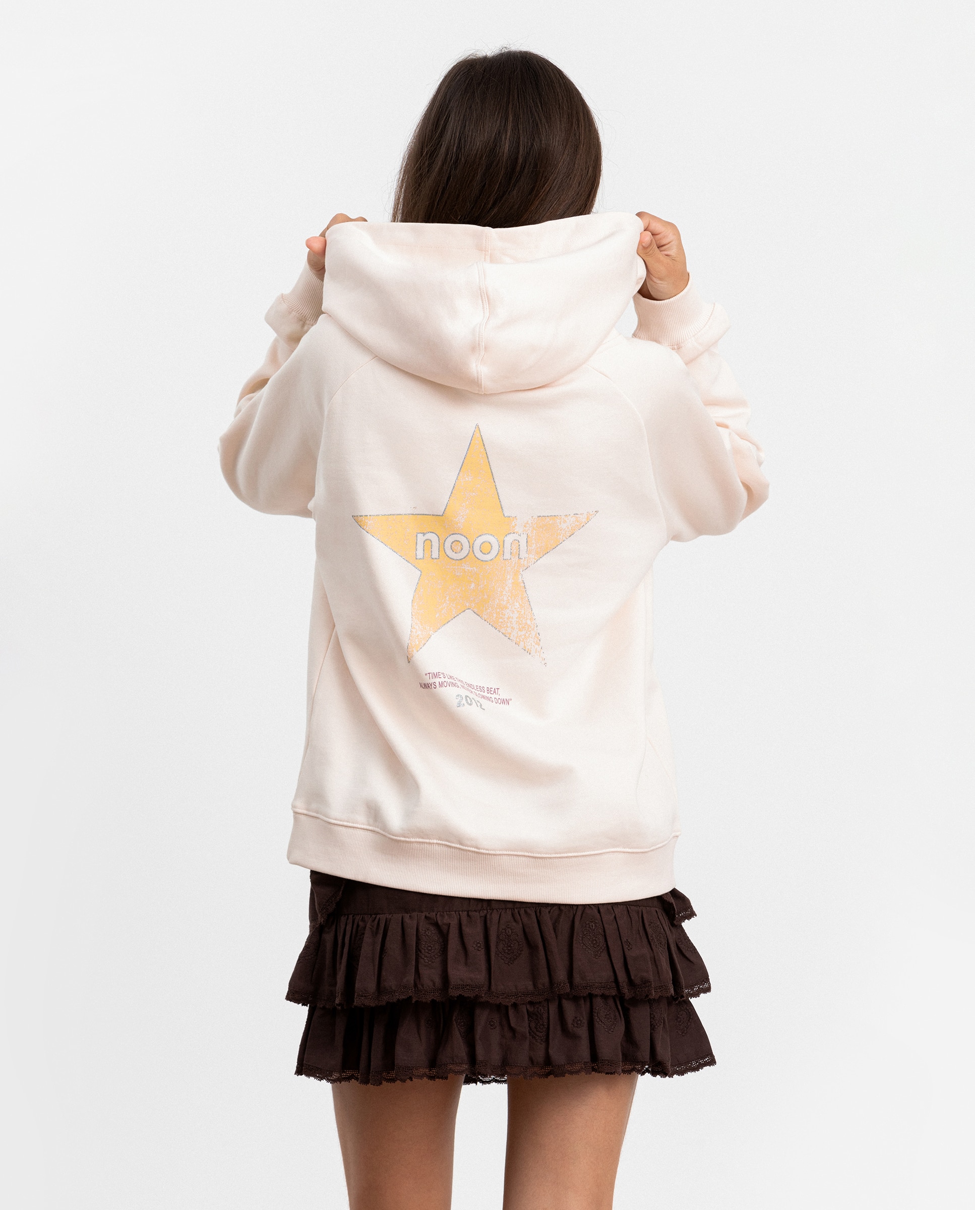 Sweatshirt com Capuz e Print de Estrela Cru-2