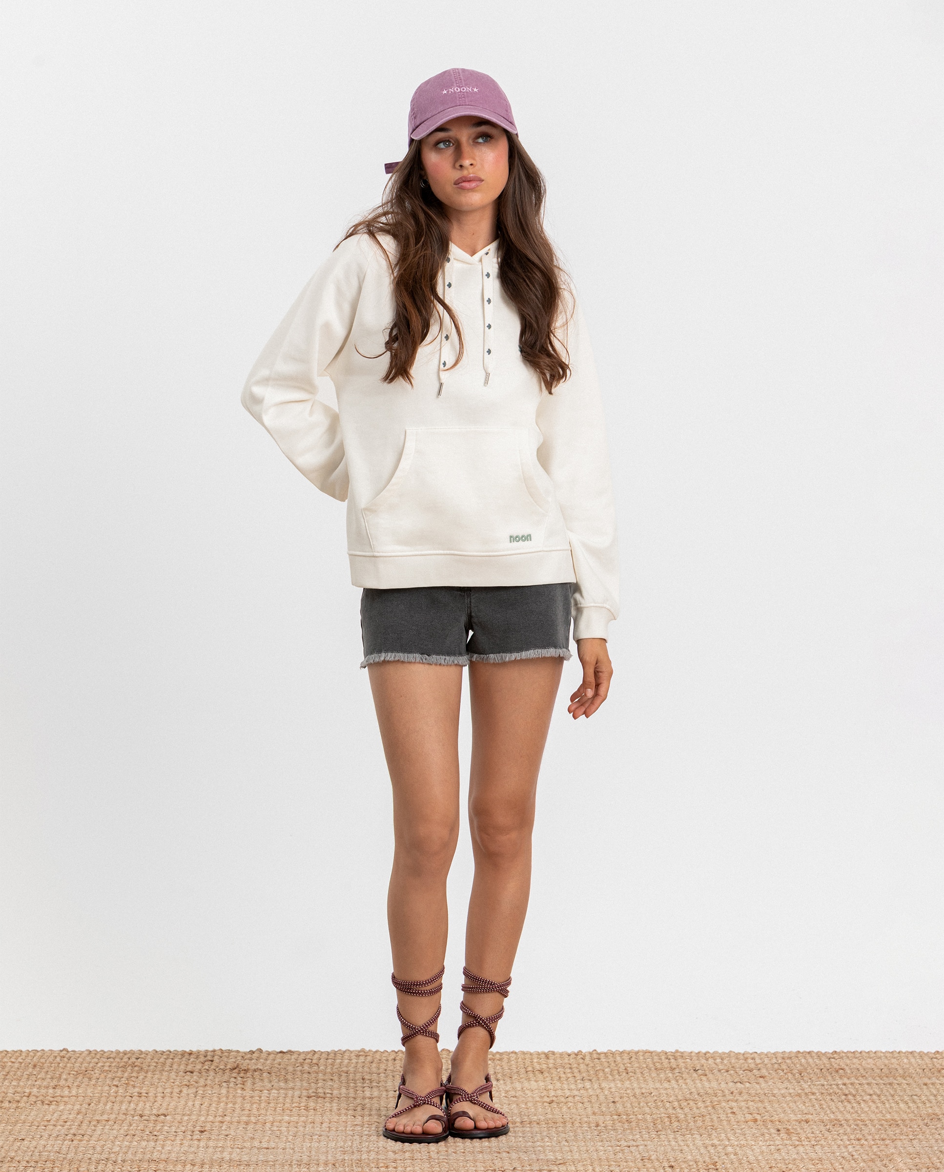 Sweatshirt com Capuz e Logo Cru-4