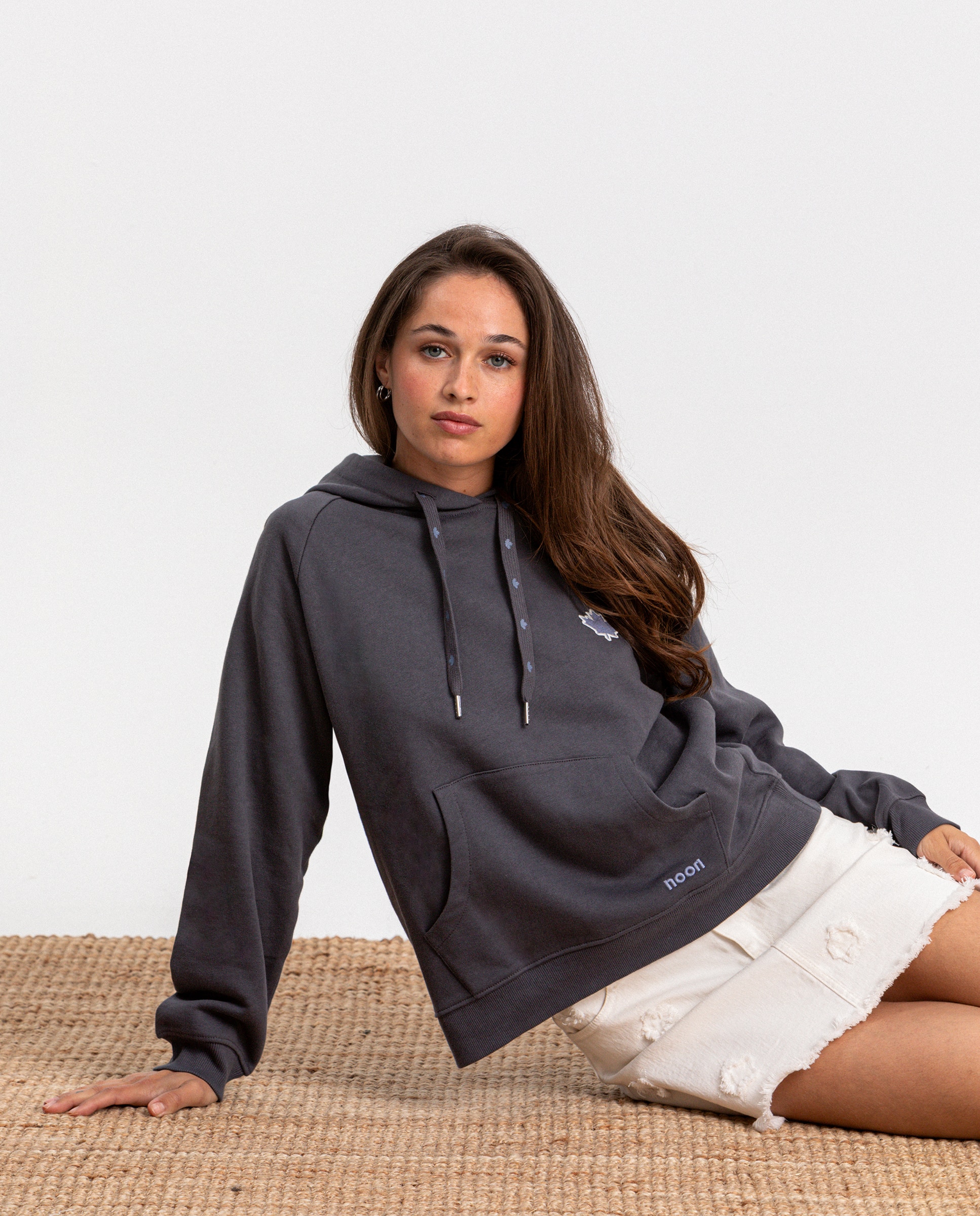 Sweatshirt com Capuz e Logo Antracite / Cinzento-3