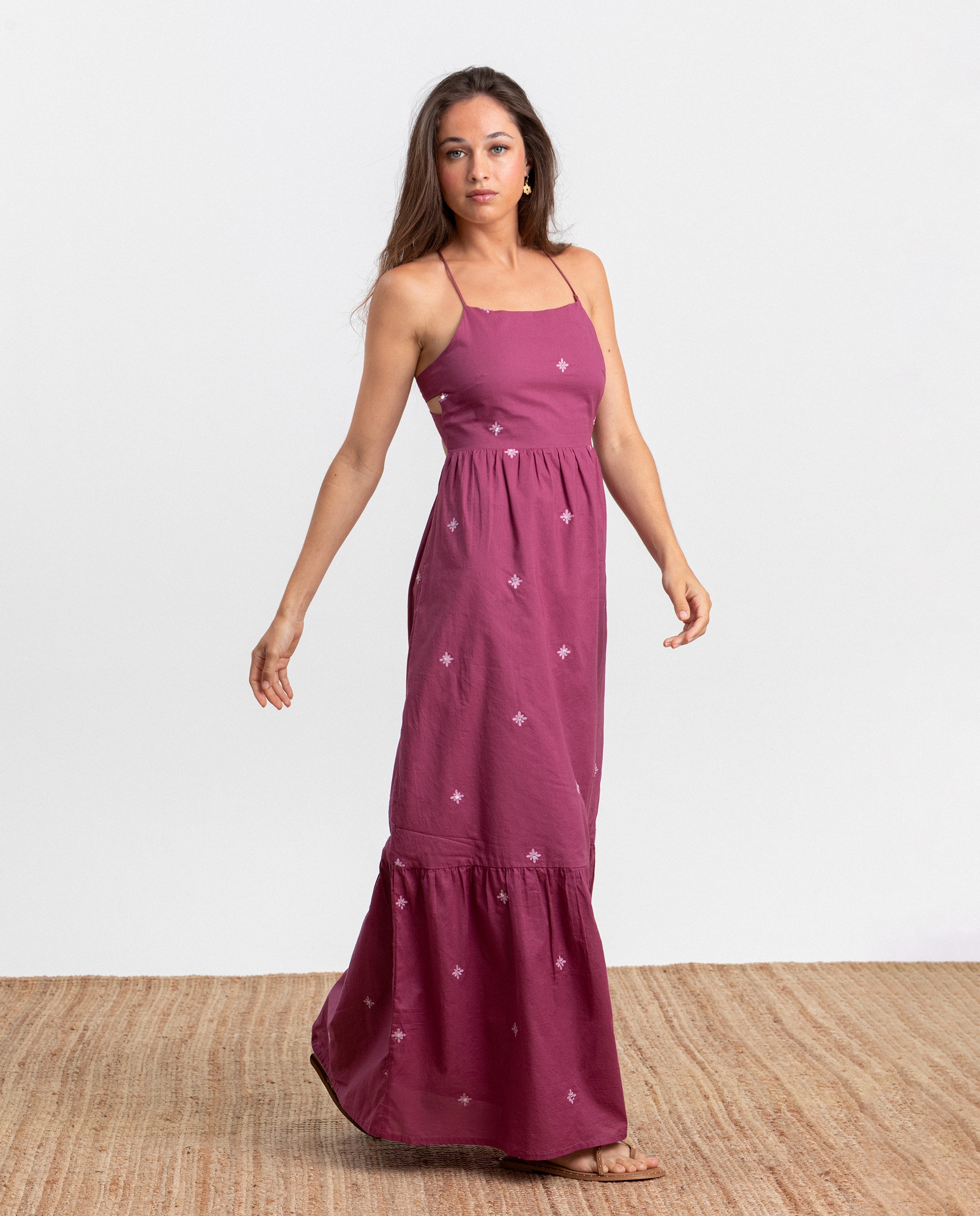 Imagem 0 de Vestido Midi com Detalhes Bordados