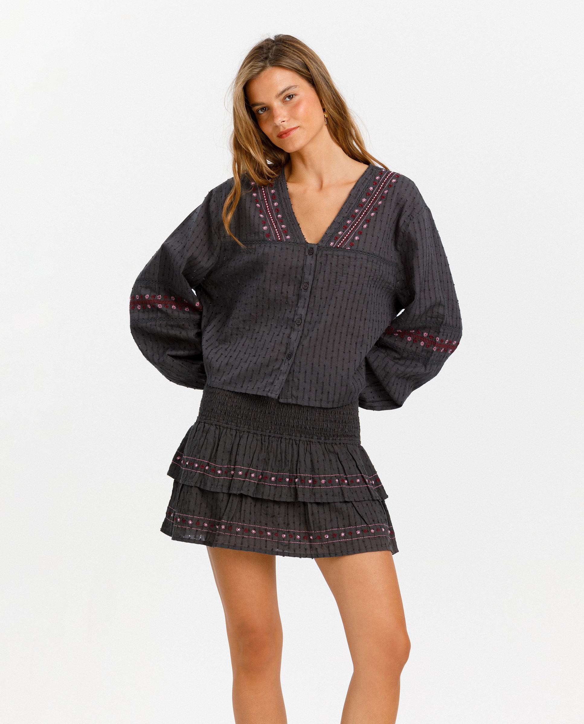 Imagem 0 de Blusa com Entredós e Fecho com Botões