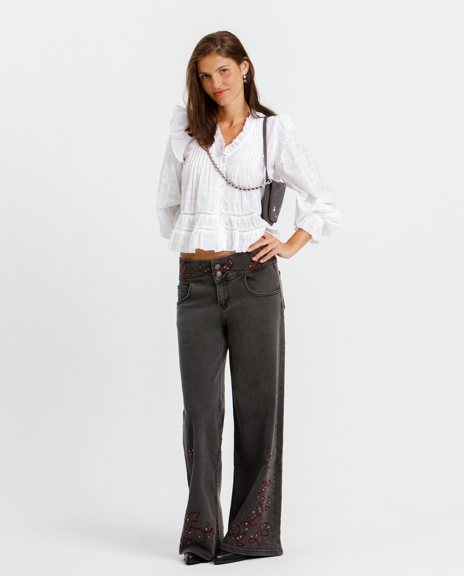 Blusa com Decote em V Aberto Branco-3