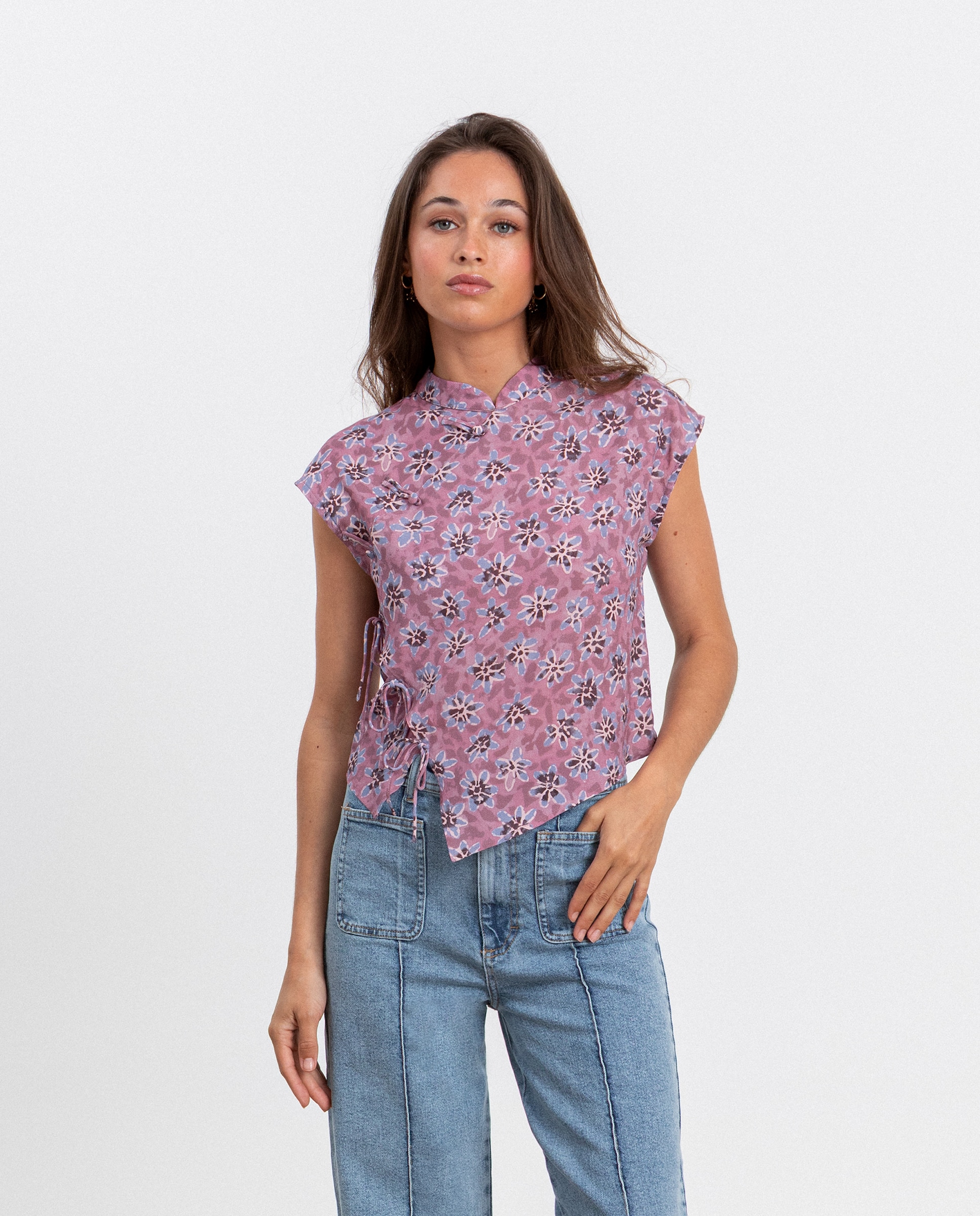 Imagem 0 de Top sem Mangas com Estampado de Flores