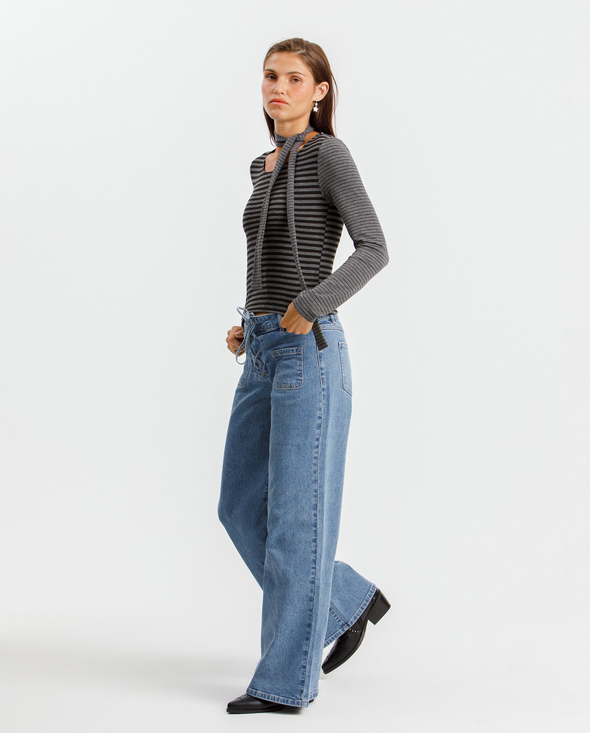product.carousel.image.label