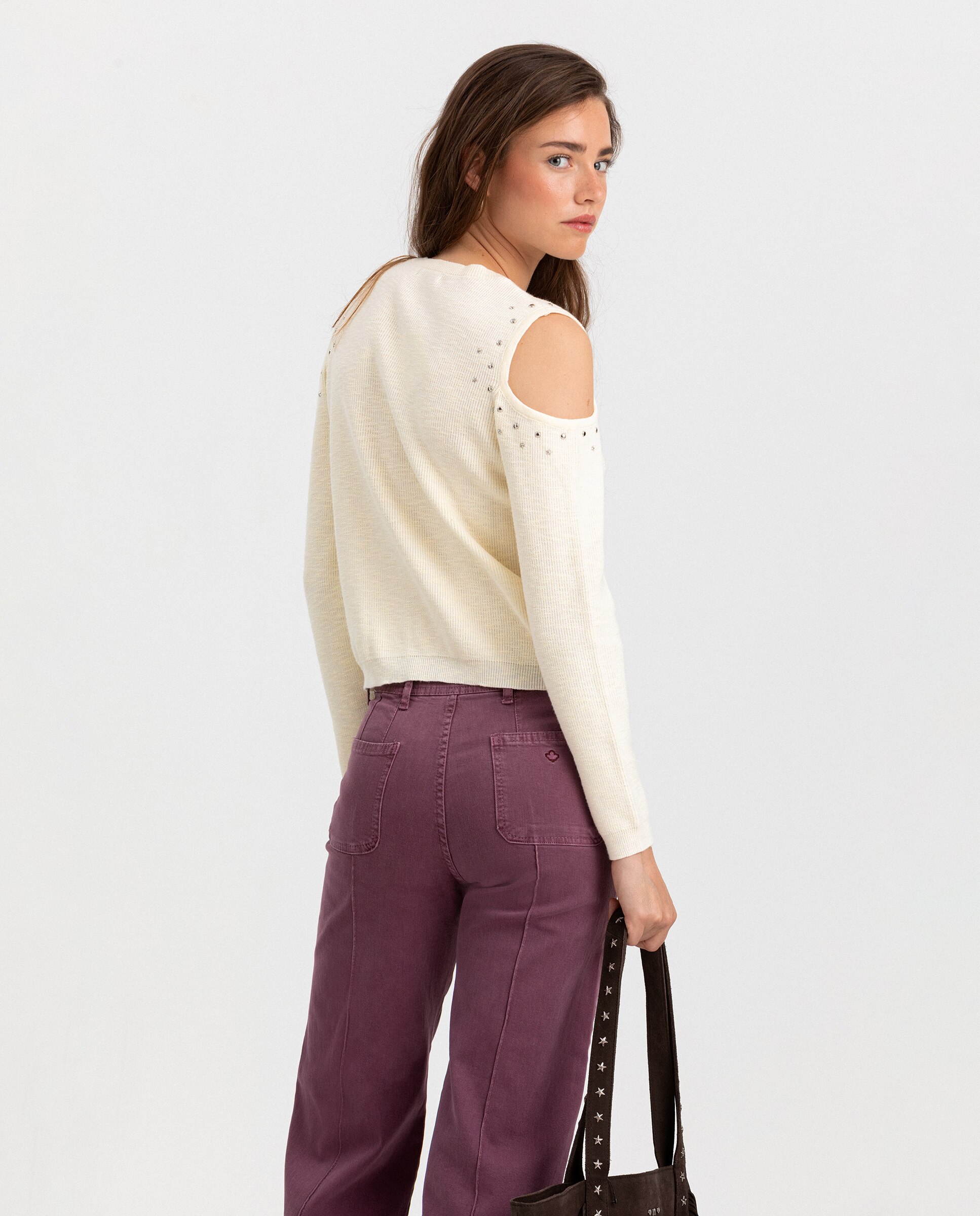 Camisola com Ombros Descobertos e Tachas Cru-2