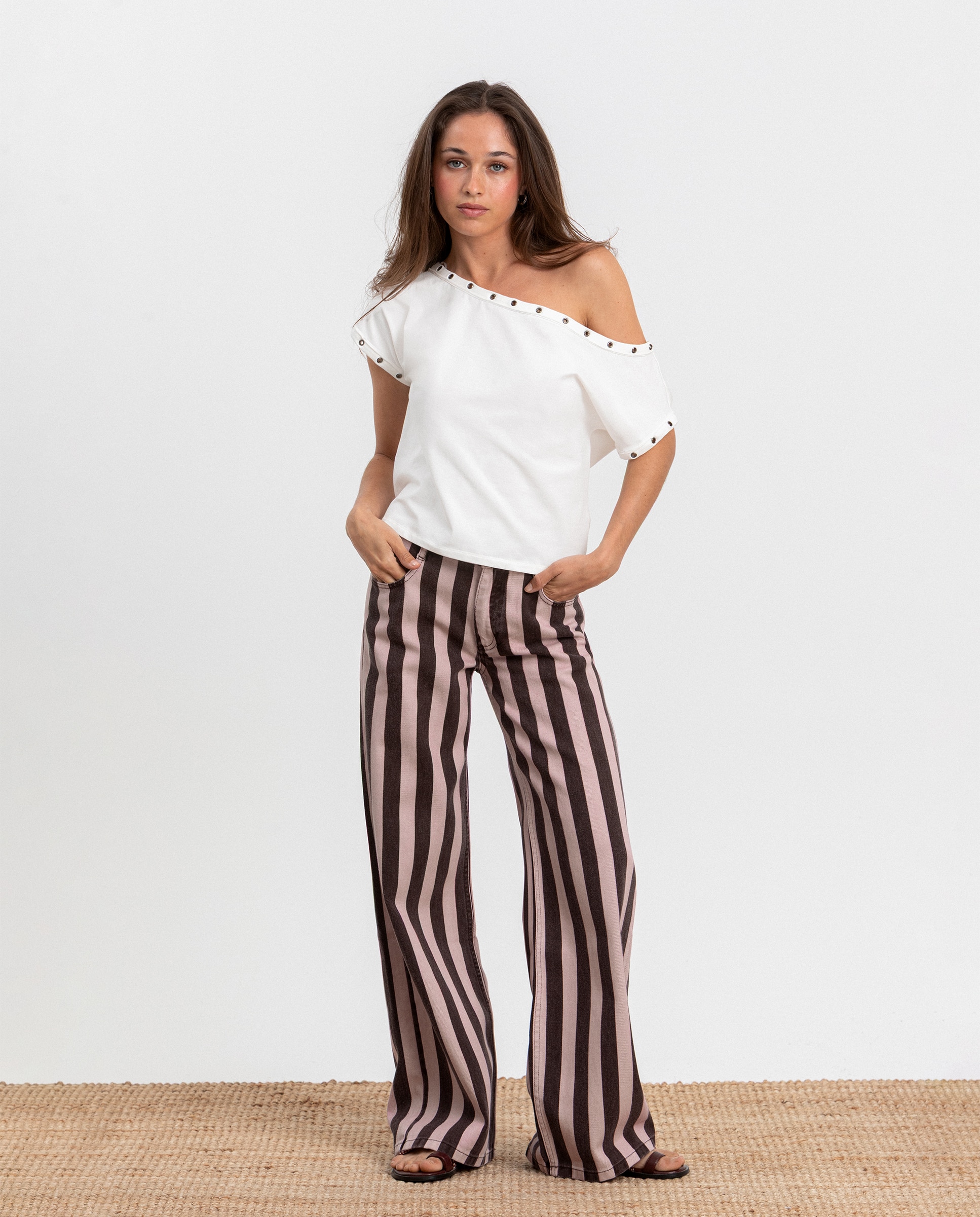 Imagem 0 de Jeans Relaxed com Estampado Às Riscas