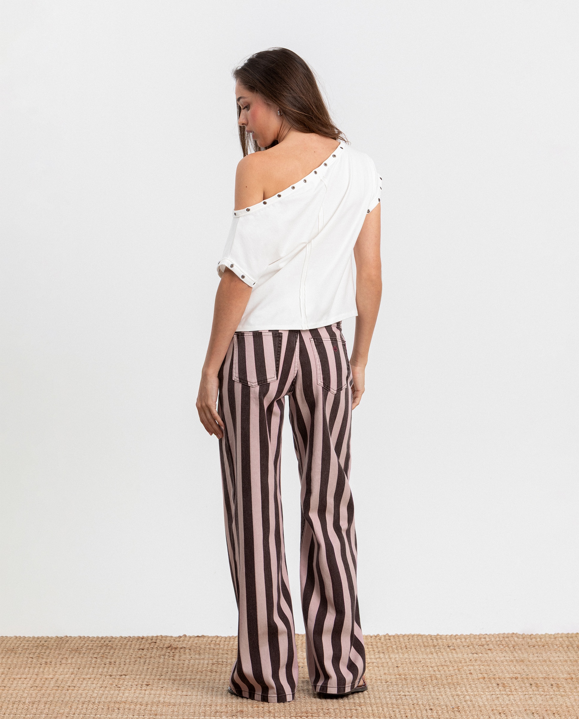 Jeans Relaxed com Estampado Às Riscas Rosa-2