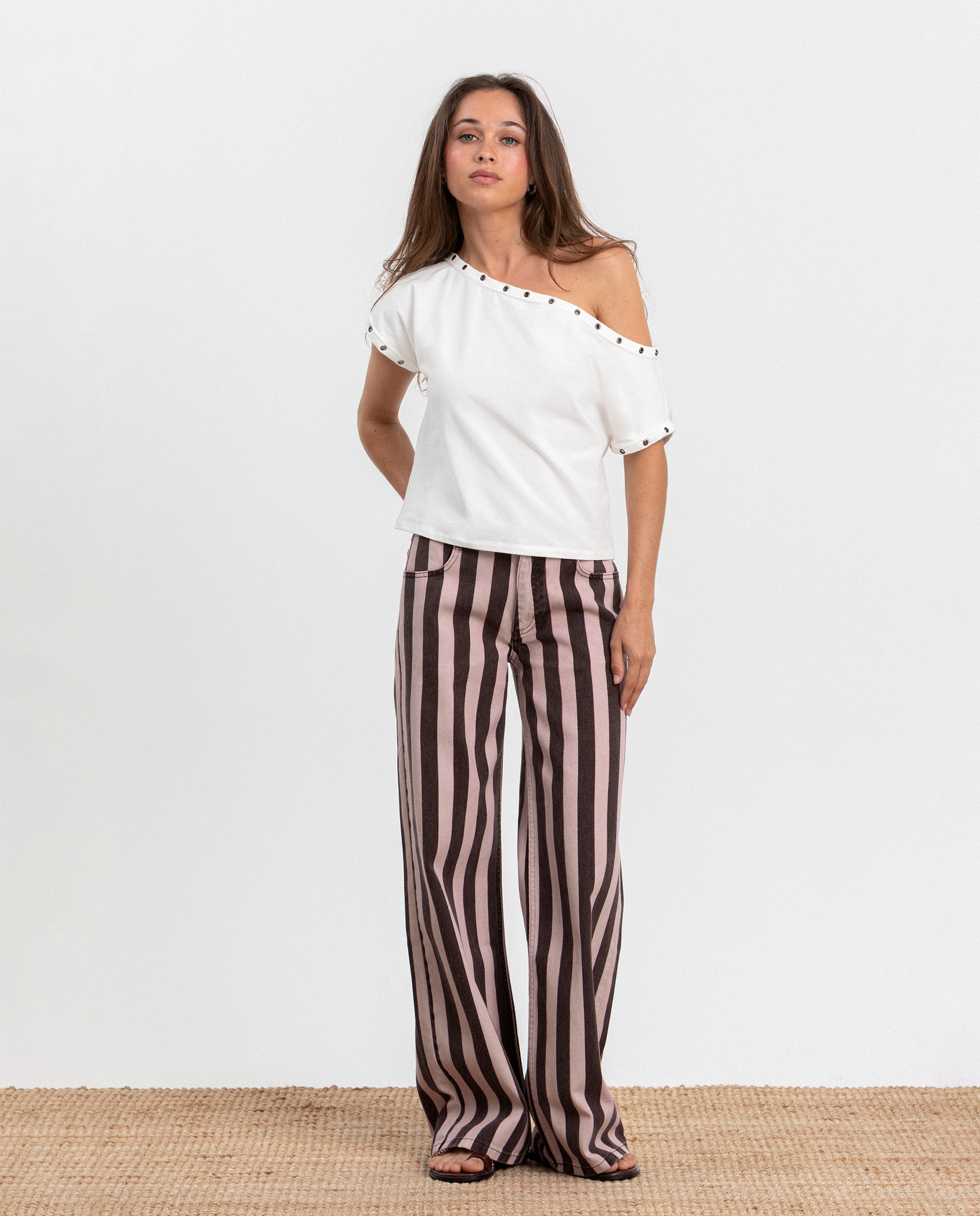 Jeans Relaxed com Estampado Às Riscas Rosa-3