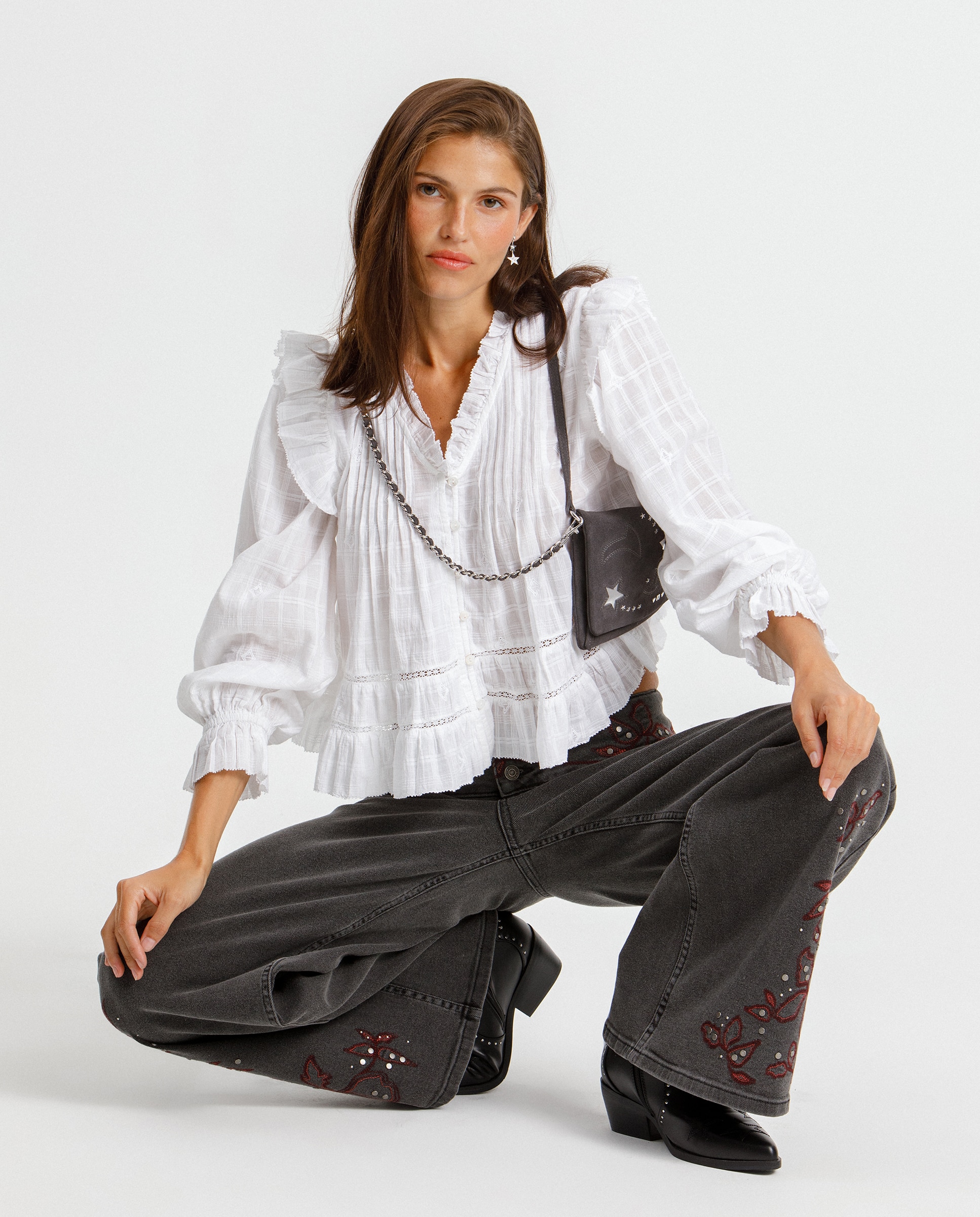 Jeans com Corte a Direito com Tachas e Bordado Cinzento-escuro-3