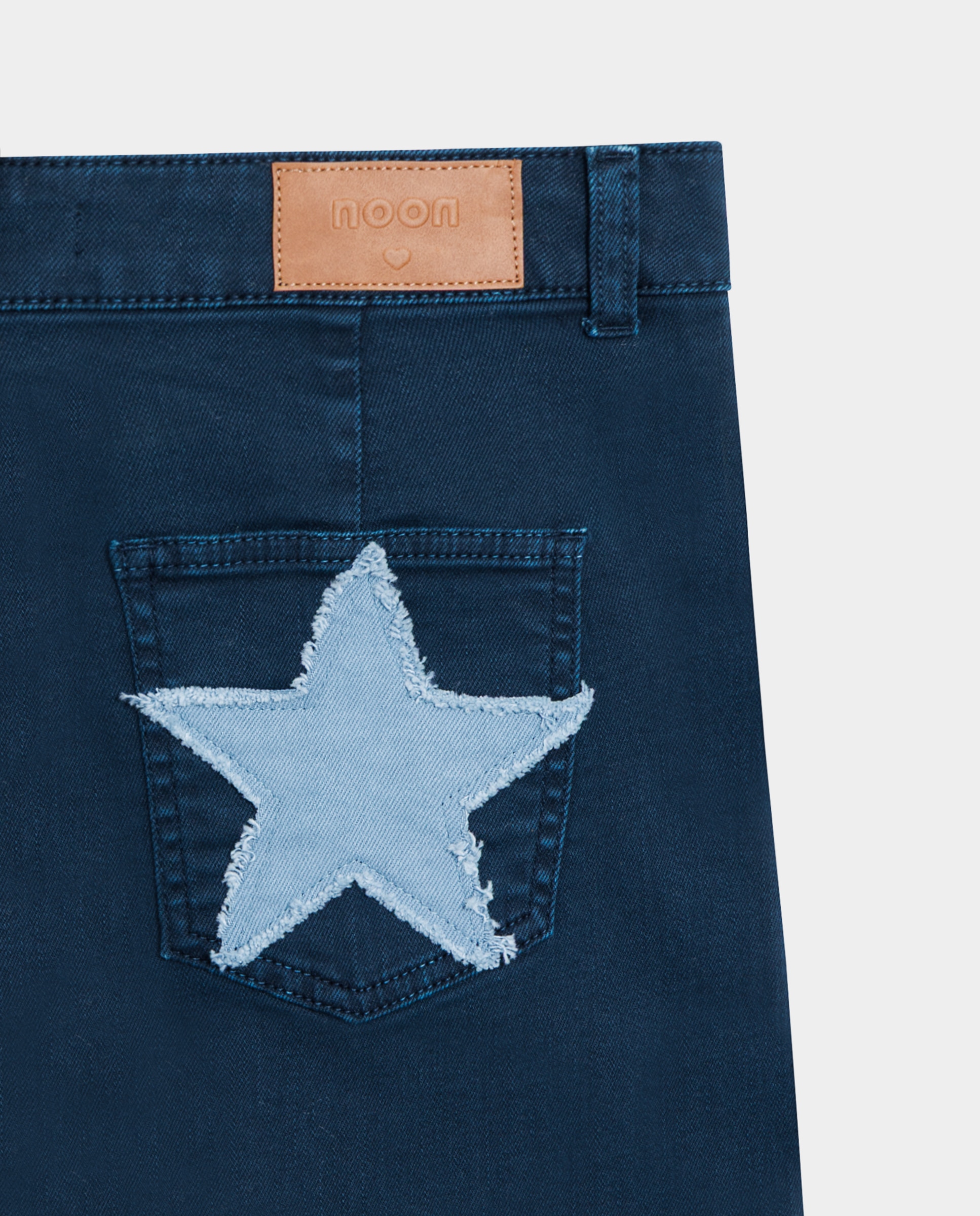 product.carousel.image.label