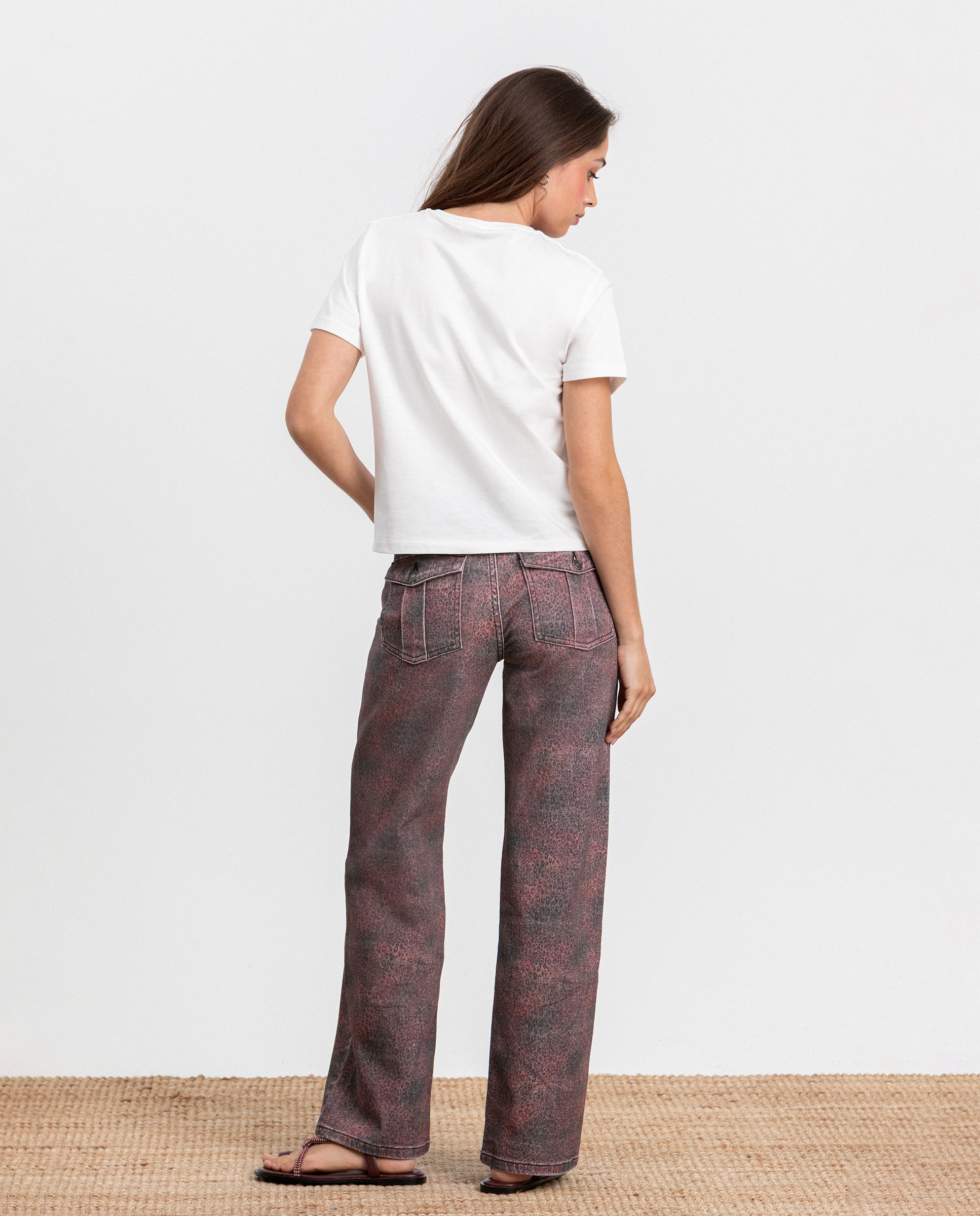 Jeans Relaxed com Estampado Leopardo Rosa-2