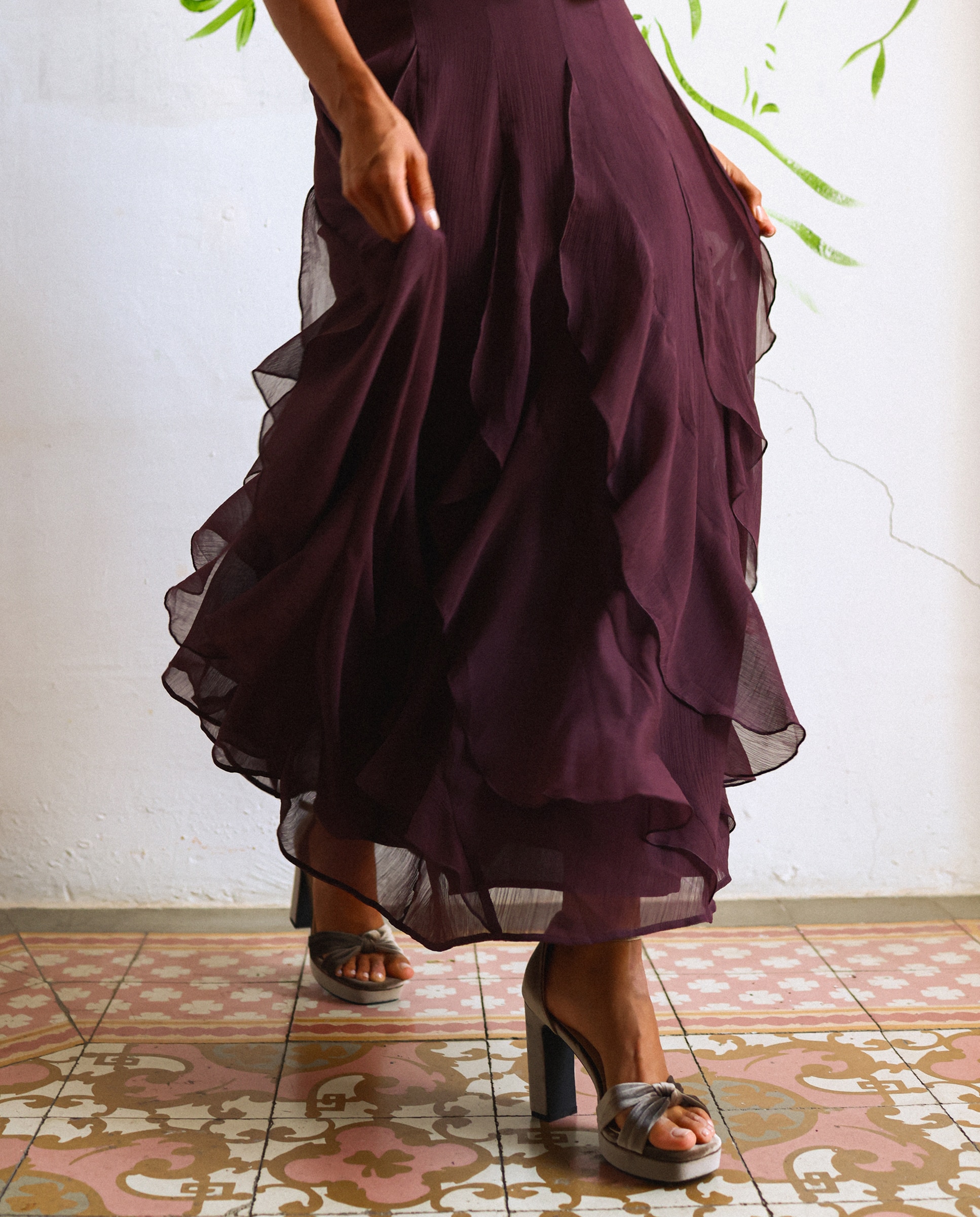 Saia Midi com Folhos Liso Bordeaux-3
