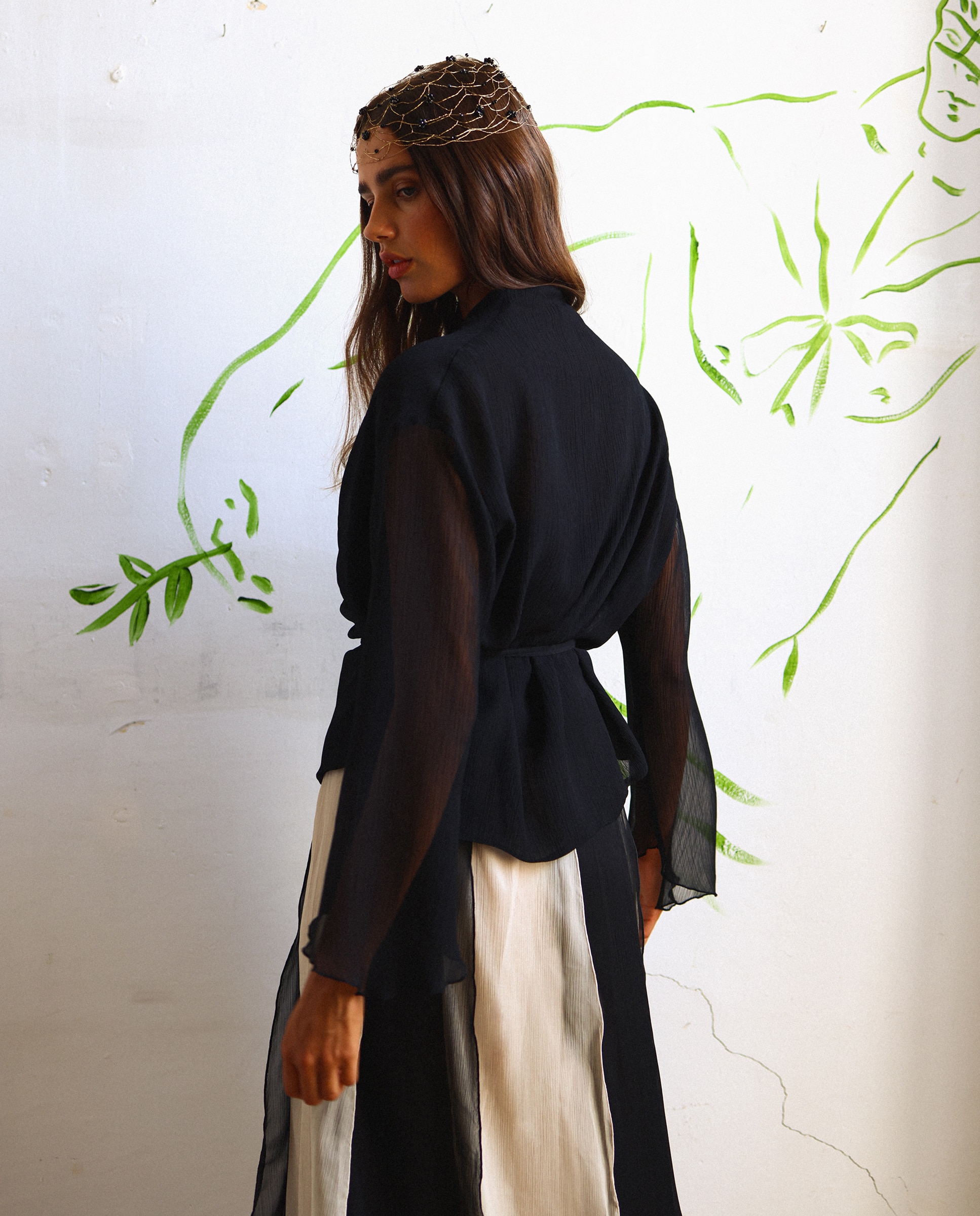 Blusa Cruzada com Laçada Preto-2