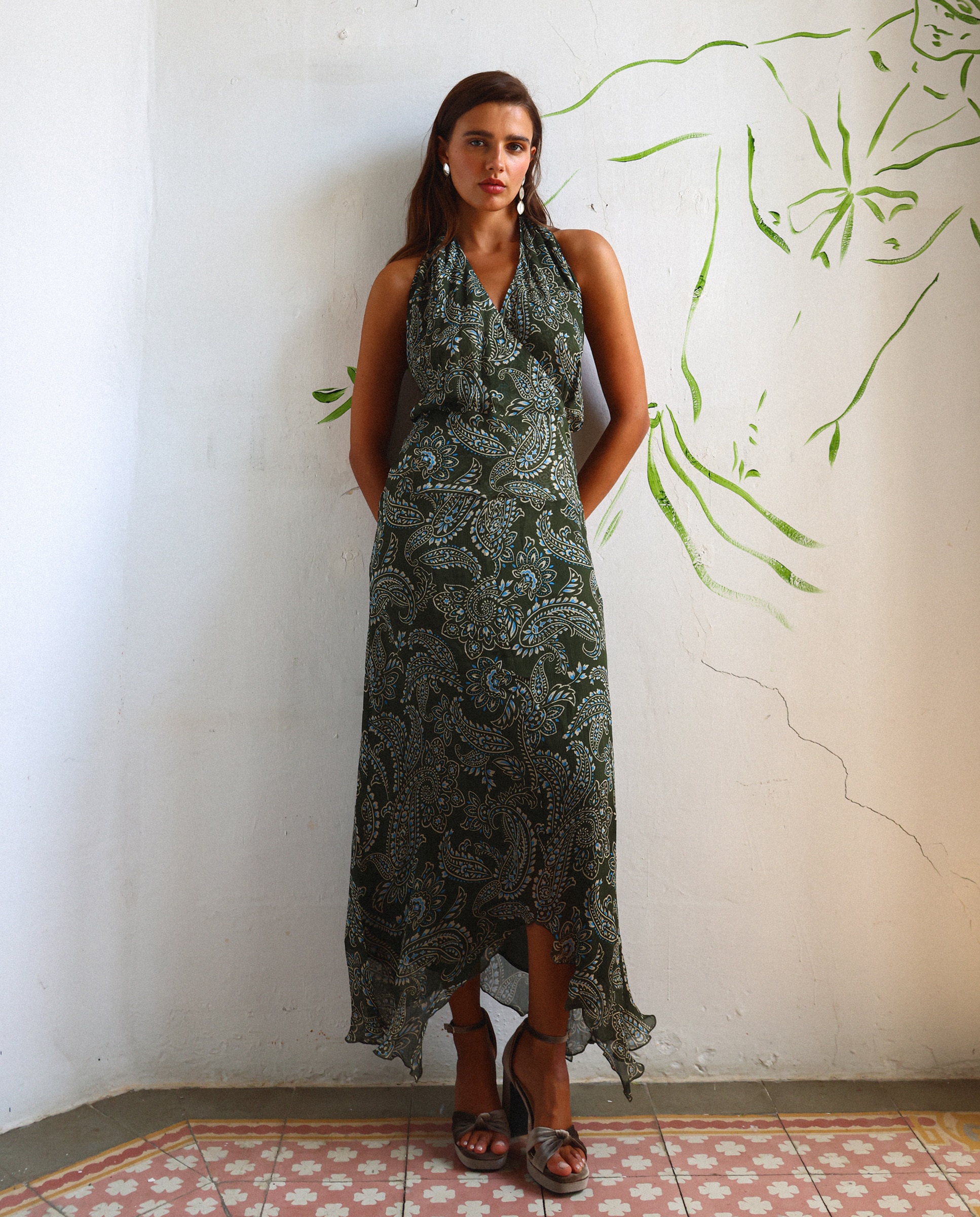 Vestido Midi Halter Estampado Verde-3