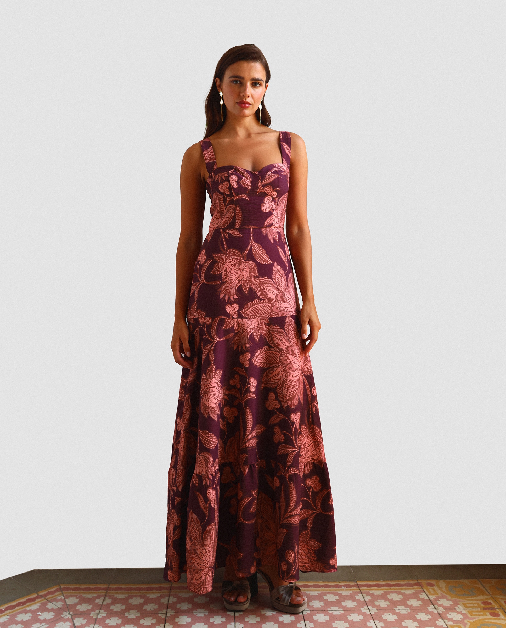 Imagem 0 de Vestido Midi sem Mangas com Folhos